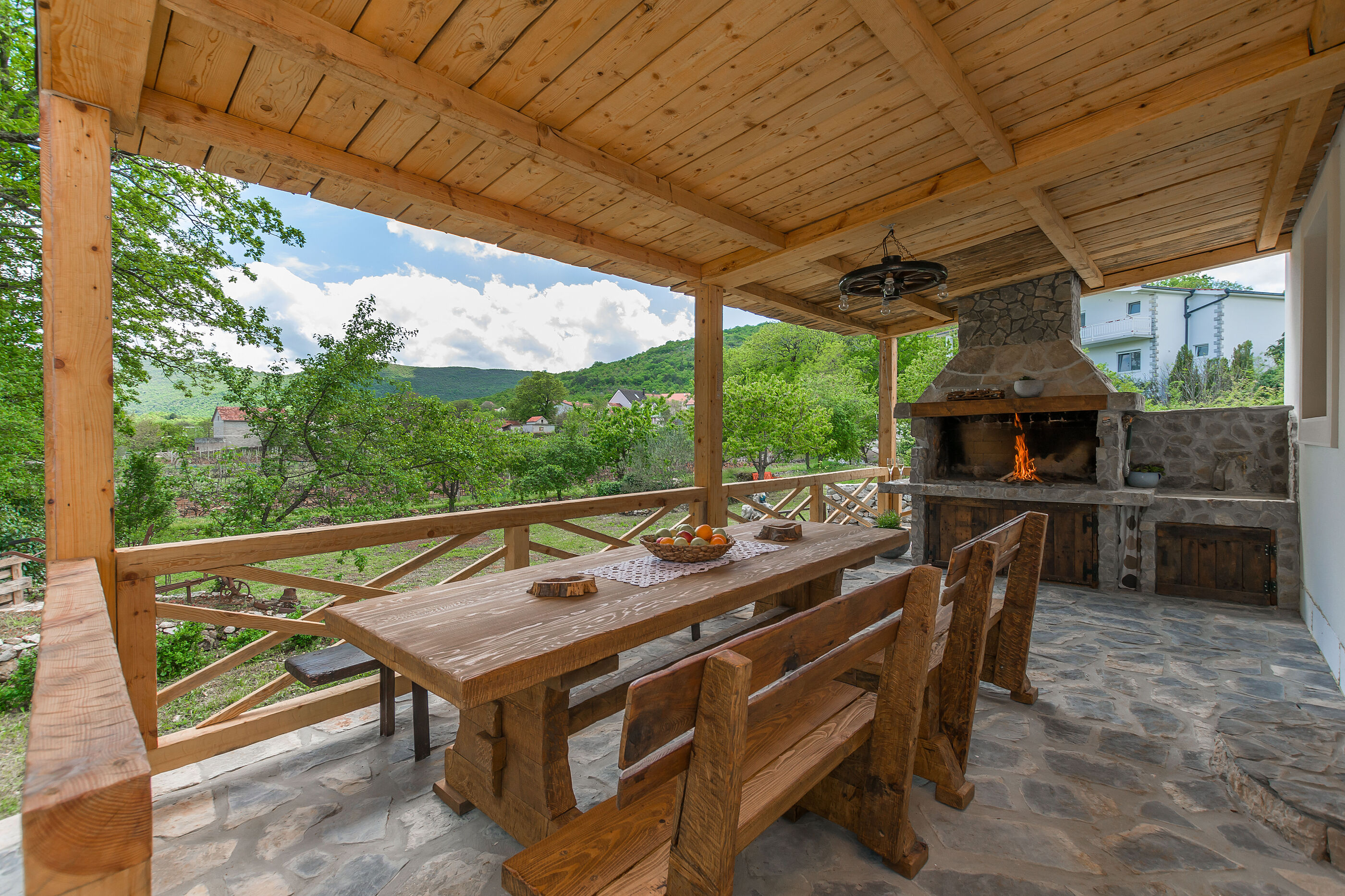 House Mali dvori 81161-K1