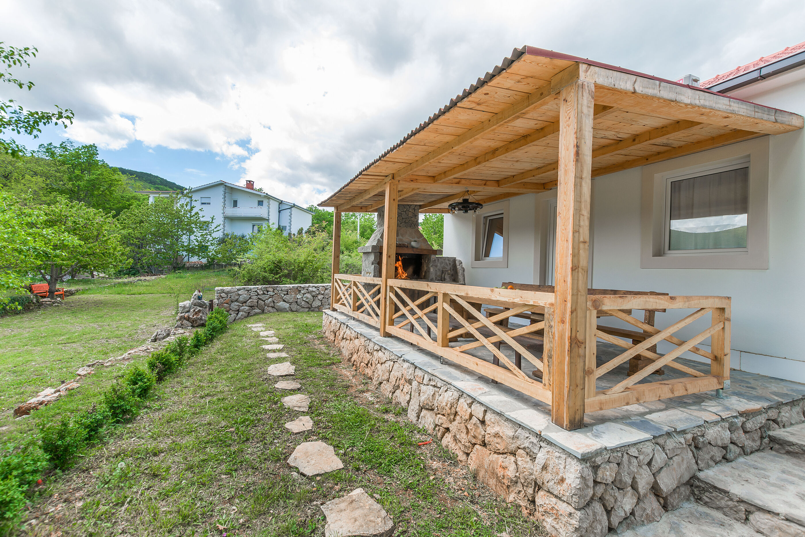 House Mali dvori 81161-K1