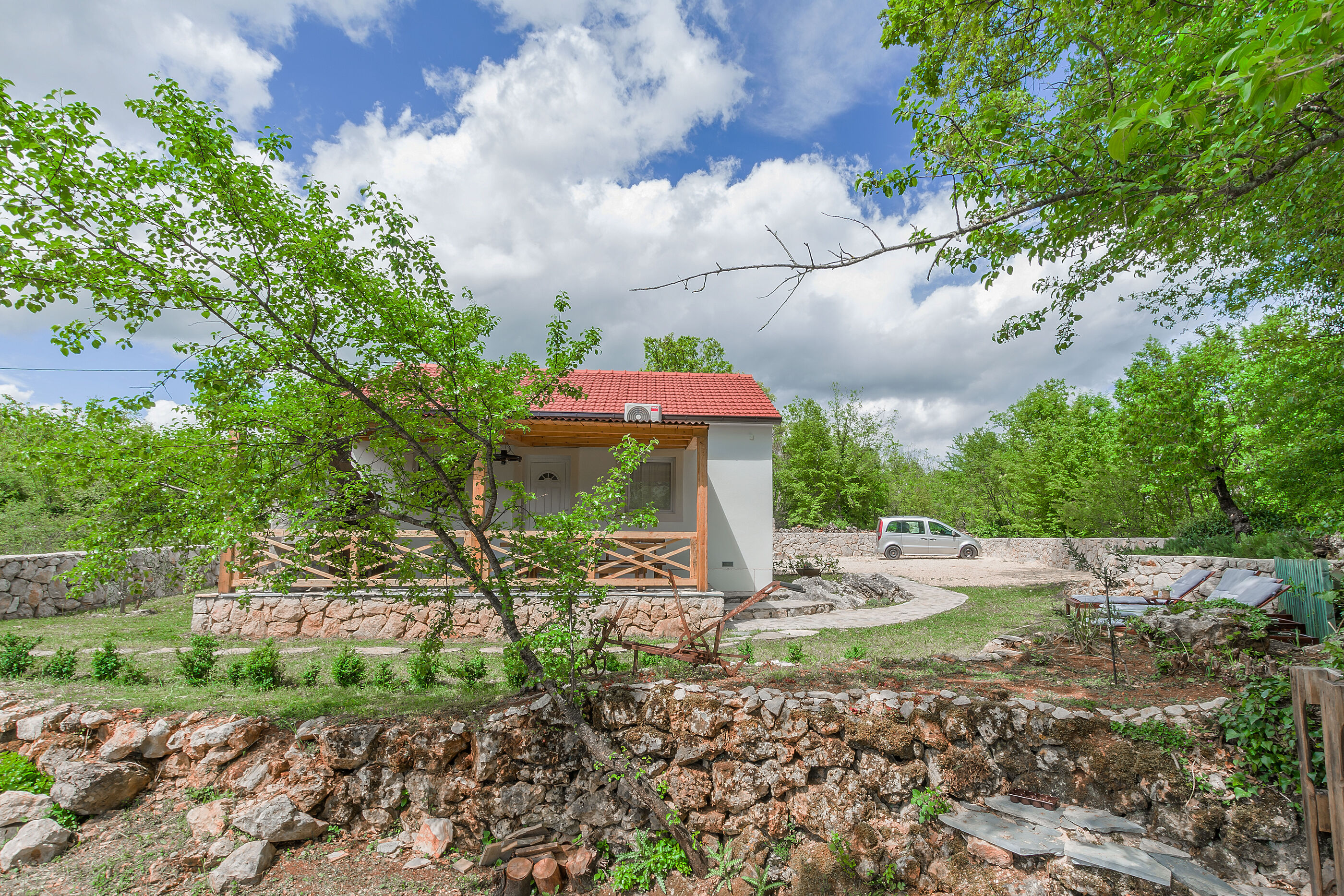 House Mali dvori 81161-K1