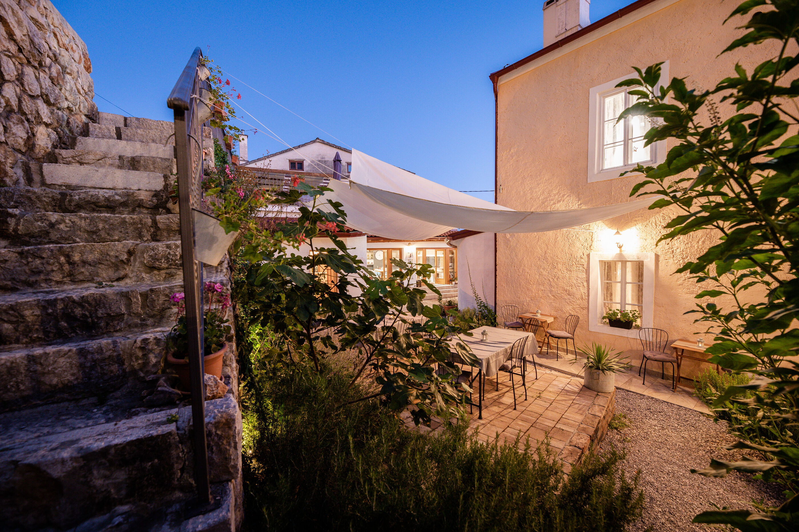 Pansion Boutique Hostel Mali Pariz 41781-S6