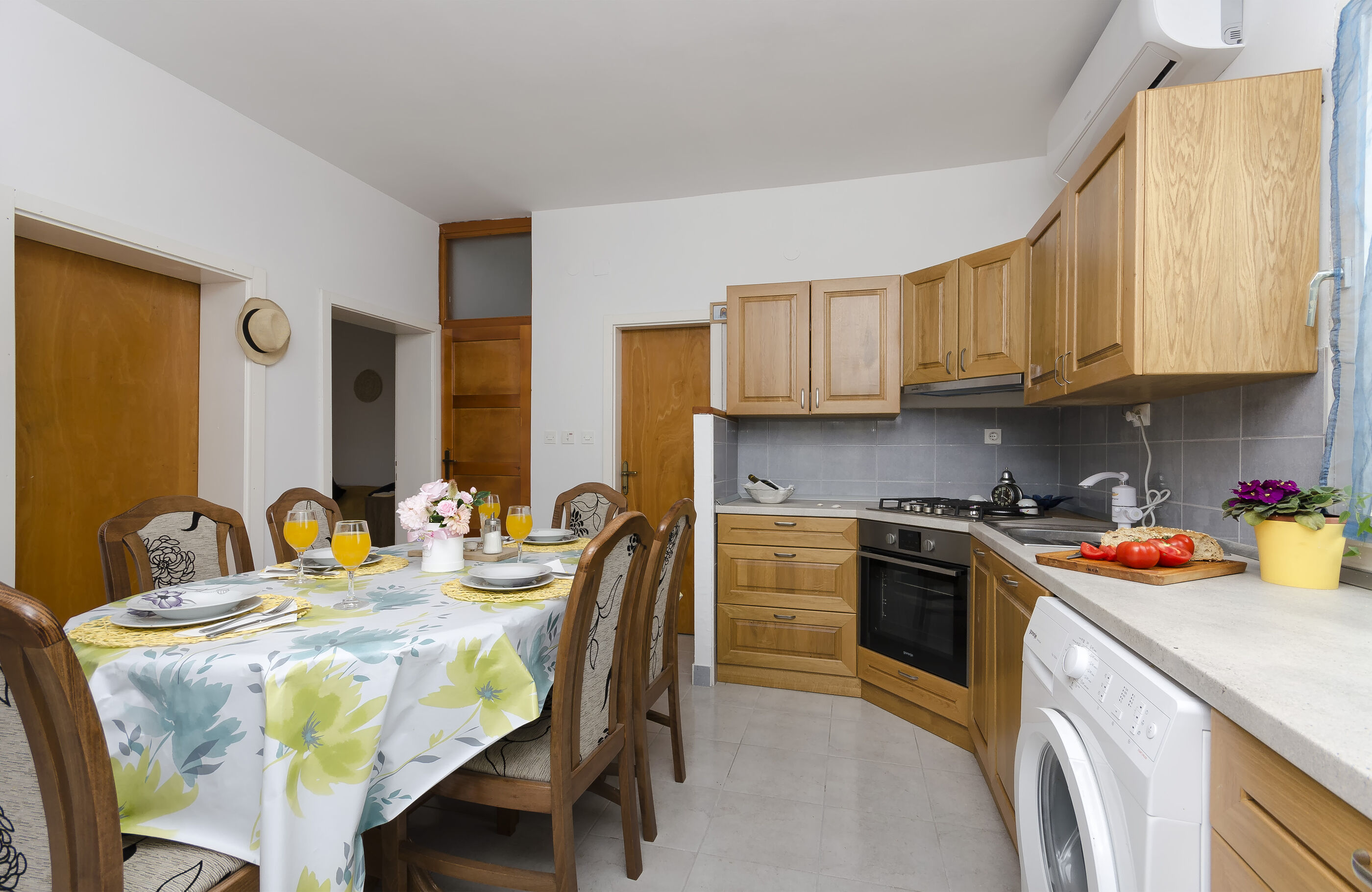 Apartments Ivana 81281-A1