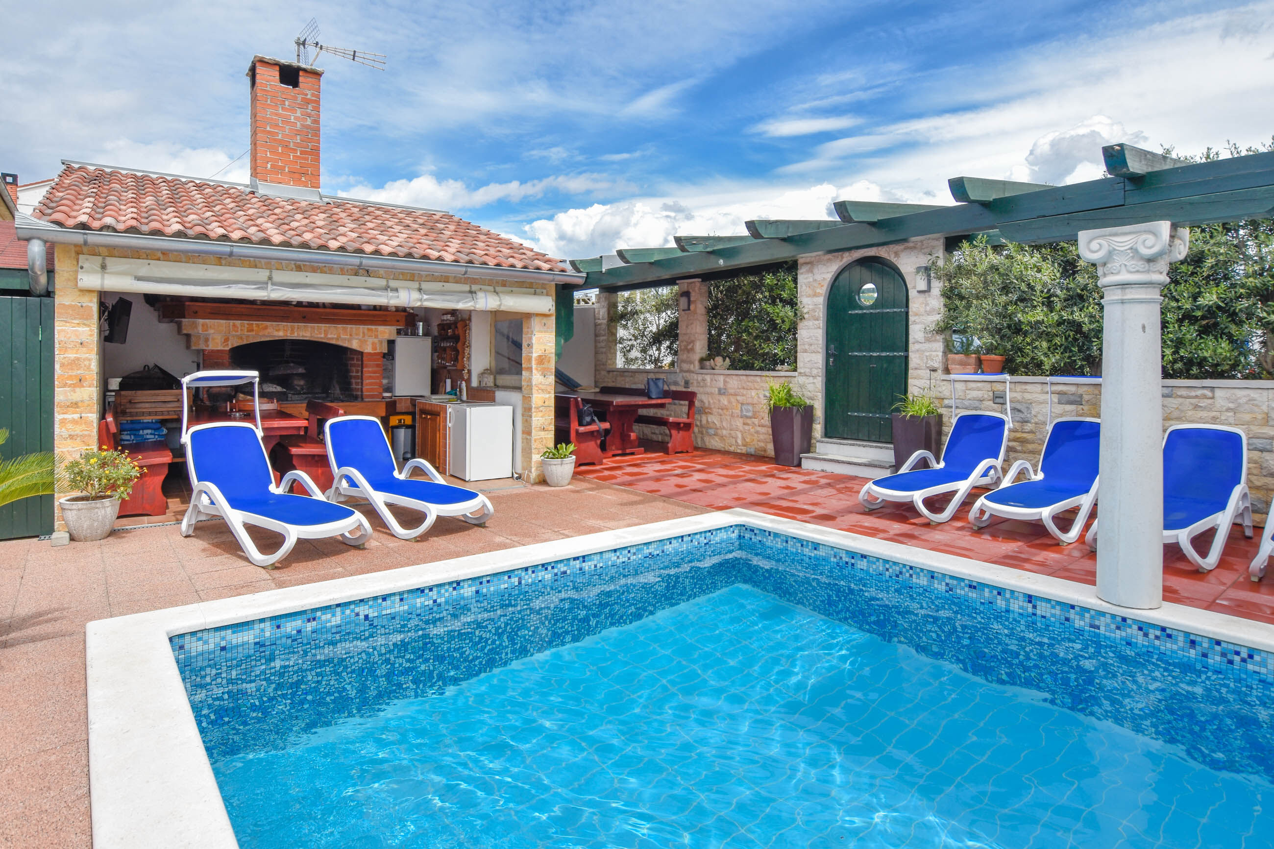 Apartments Jacqueline 81301-A4