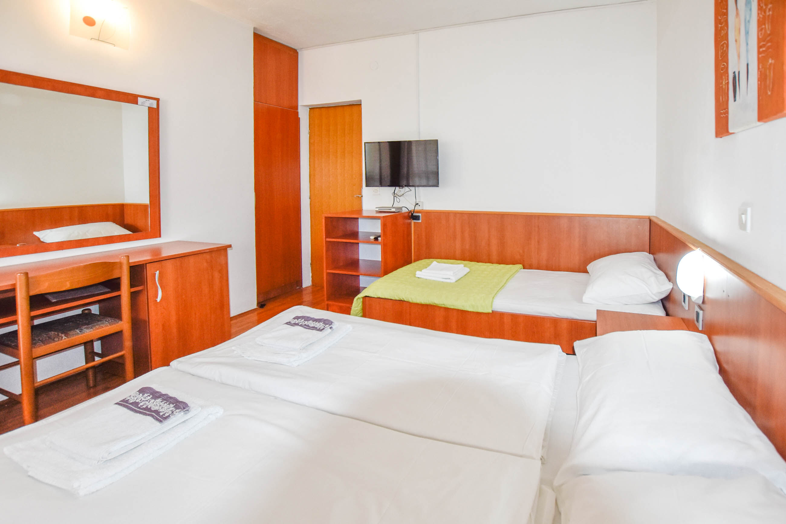 Apartments Jacqueline 81301-A1
