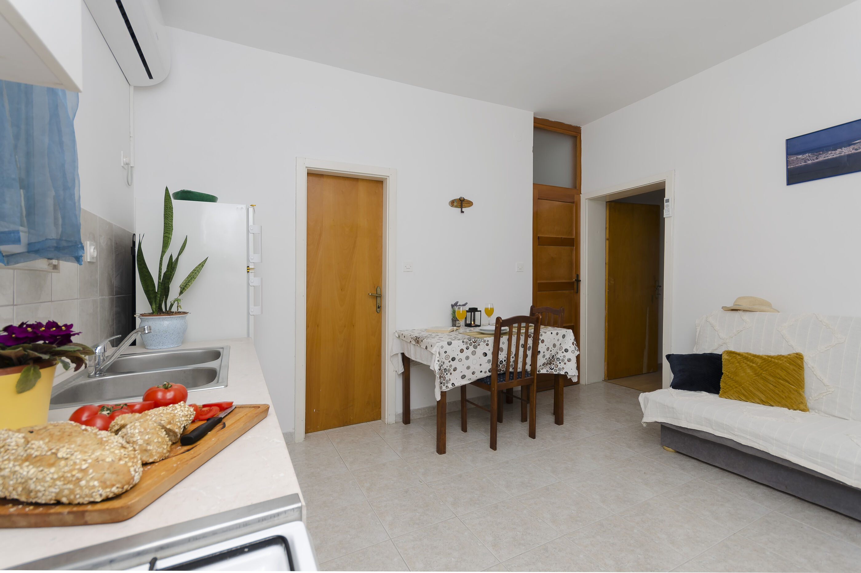 Apartments Ivana 81281-A2