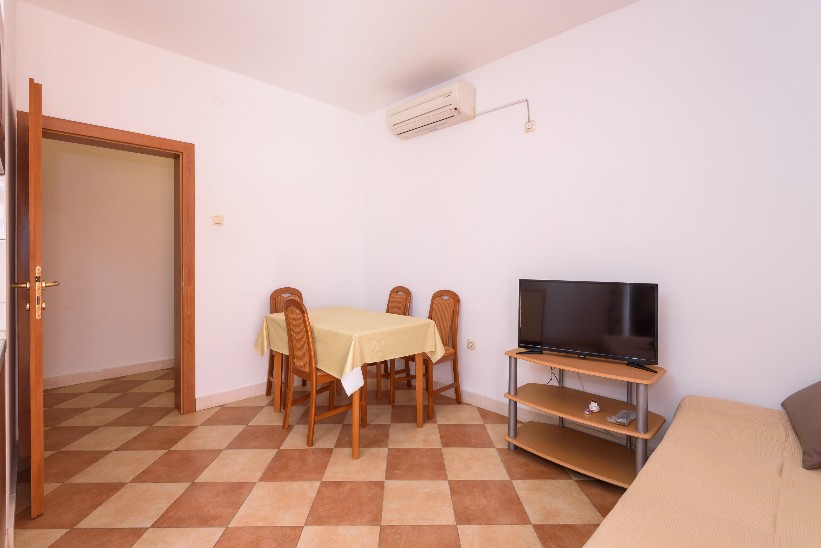 Apartments Zdravko 81491-A1
