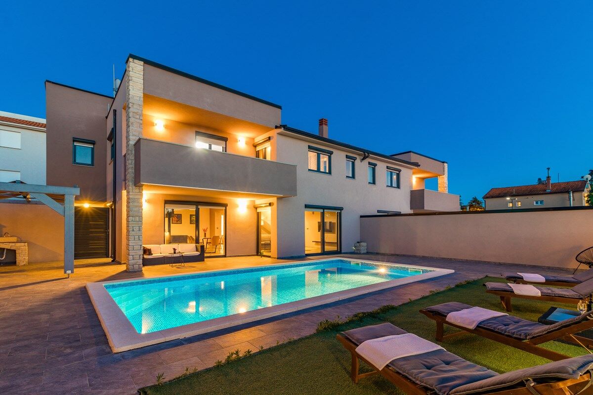 Villa Nika 73945-K1