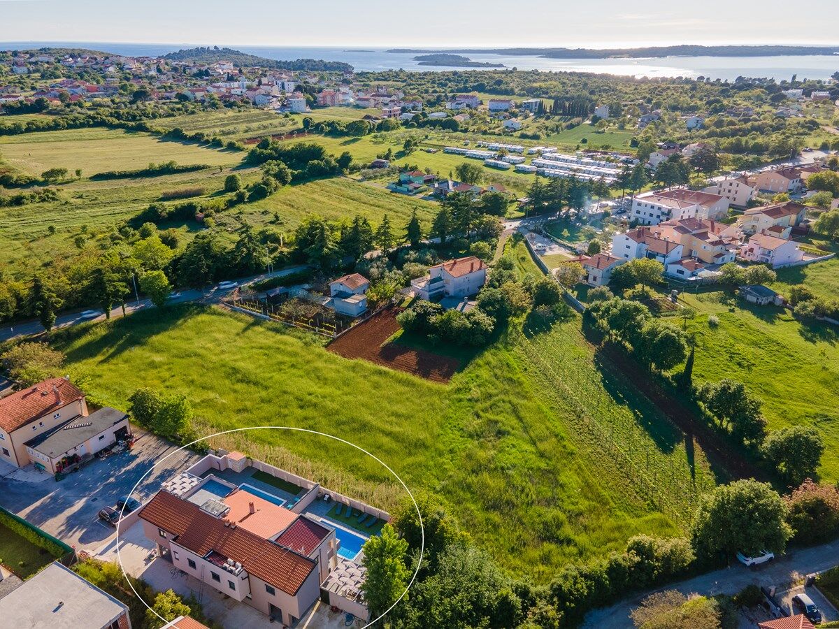 Villa Nika 73945-K1