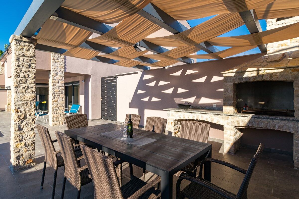 Villa Christine 74182-K1