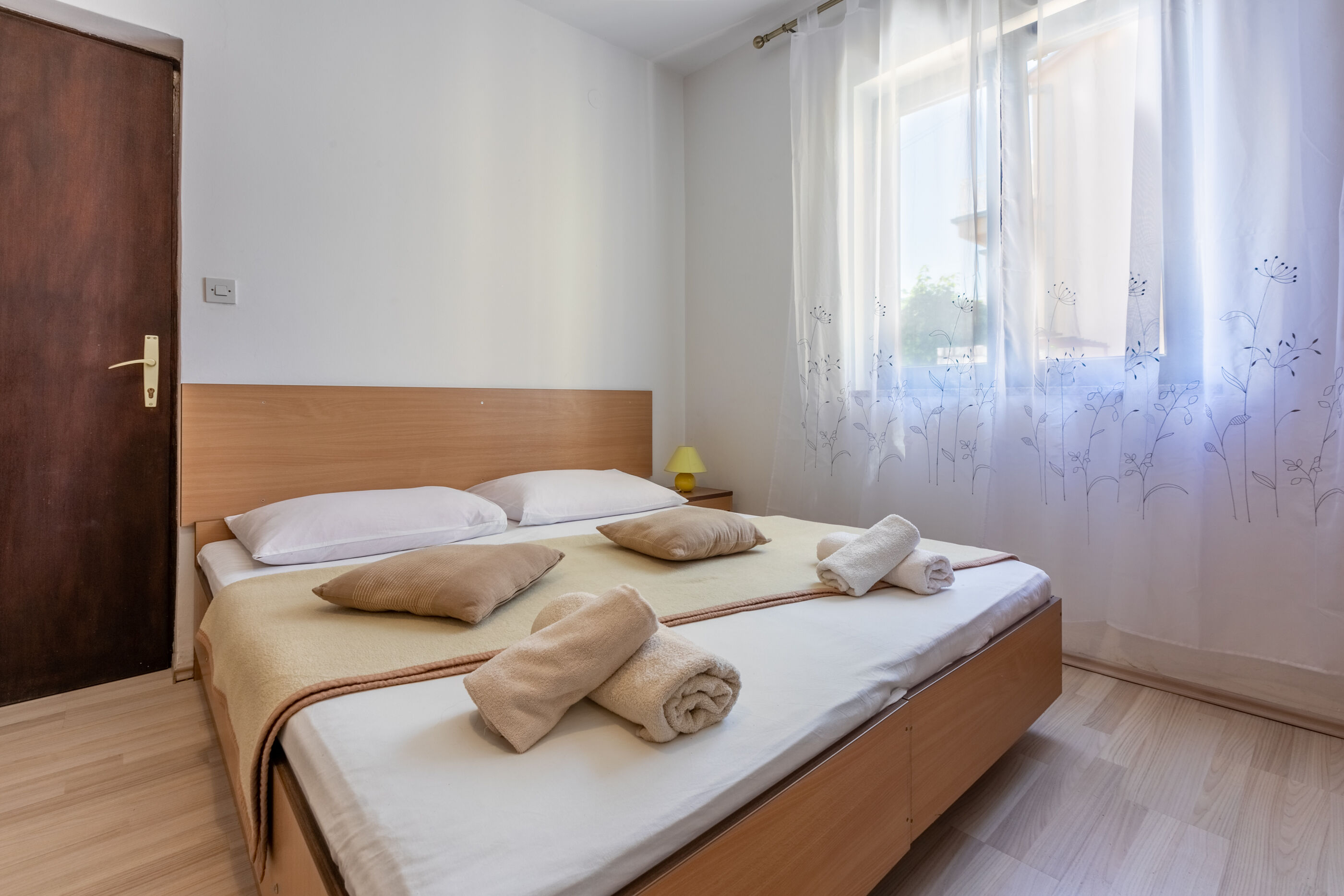 Apartments and Room Ružica 60661-A4