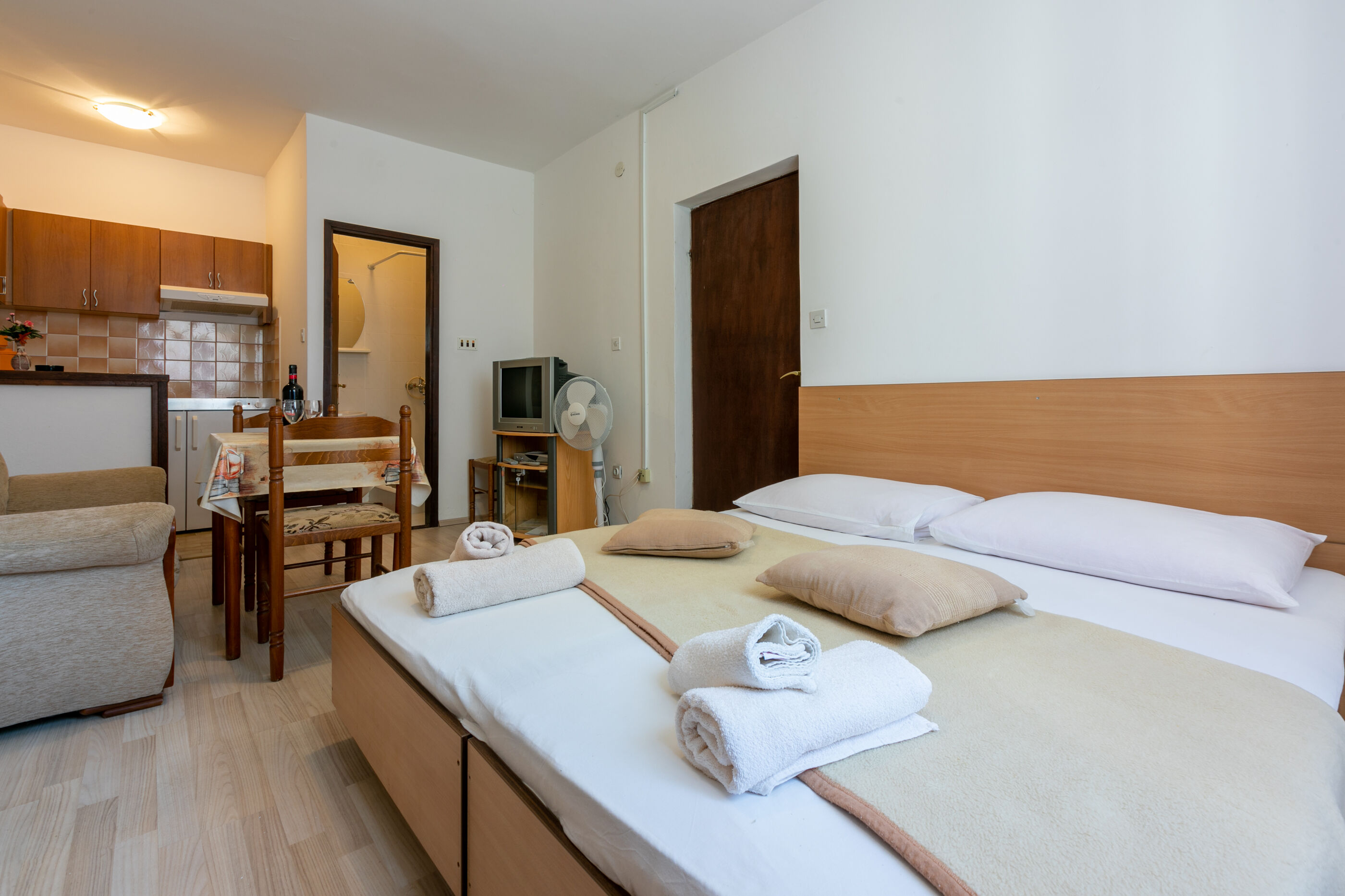 Apartments and Room Ružica 60661-A4