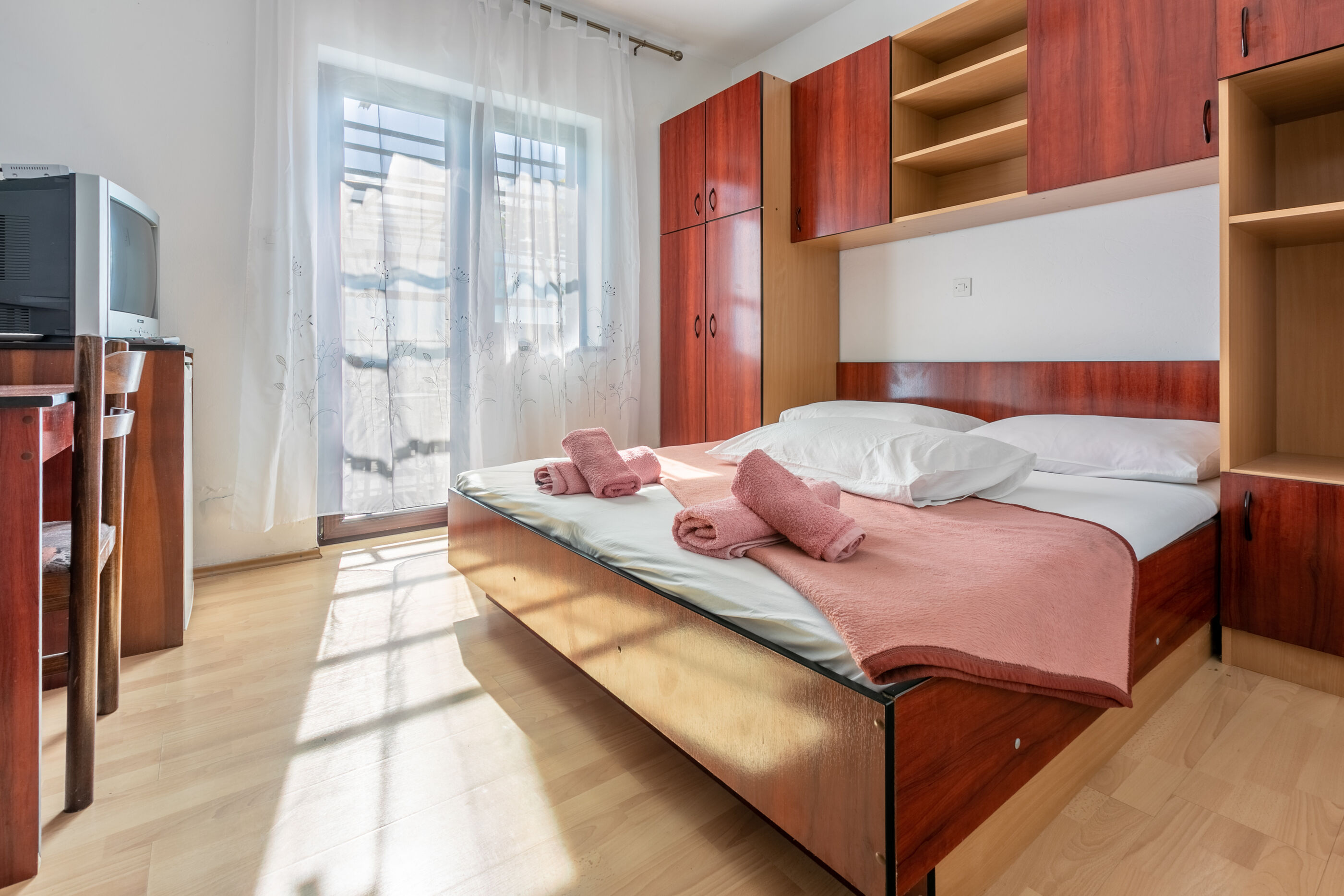 Apartments and Room Ružica 60661-S1