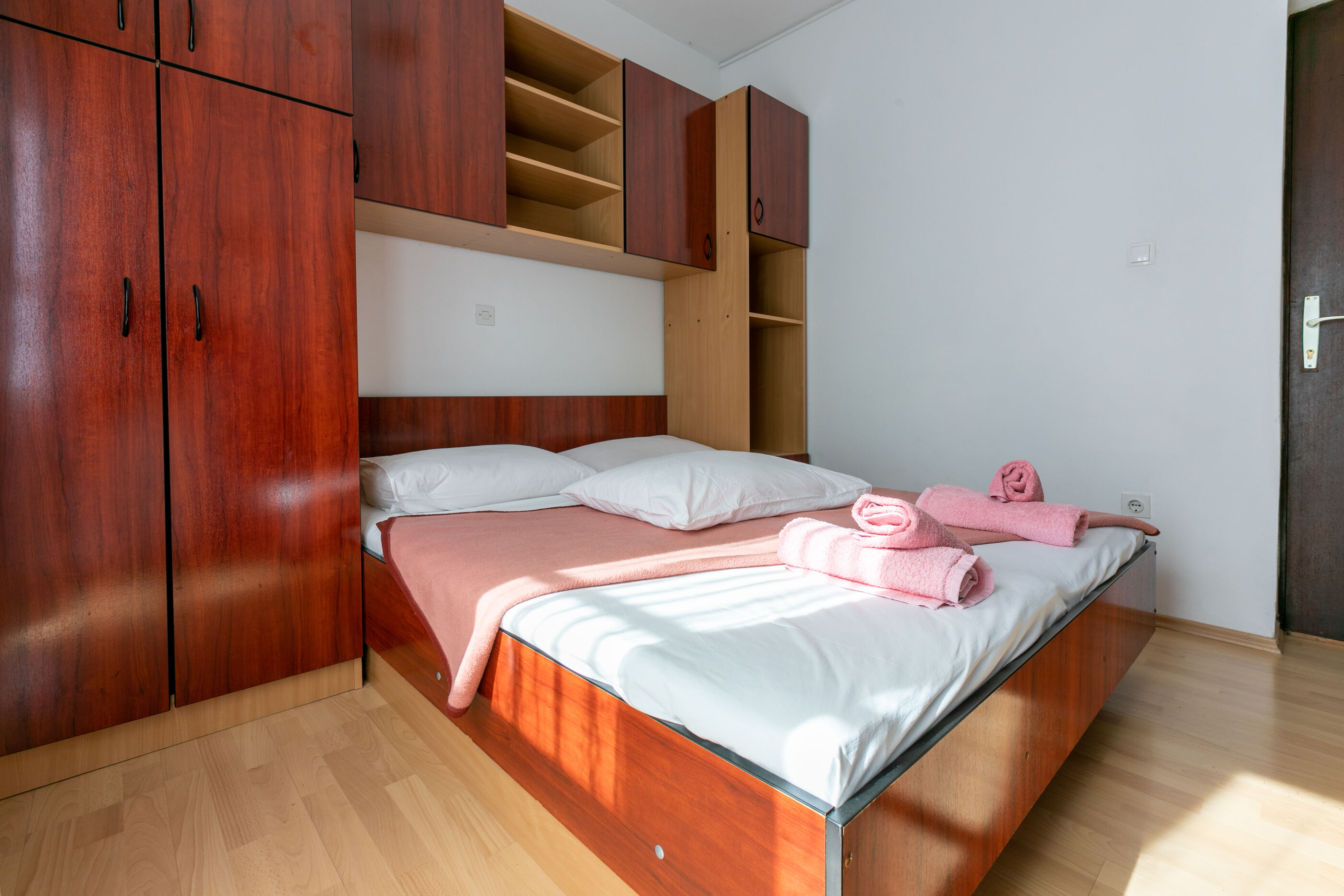 Apartments and Room Ružica 60661-S1