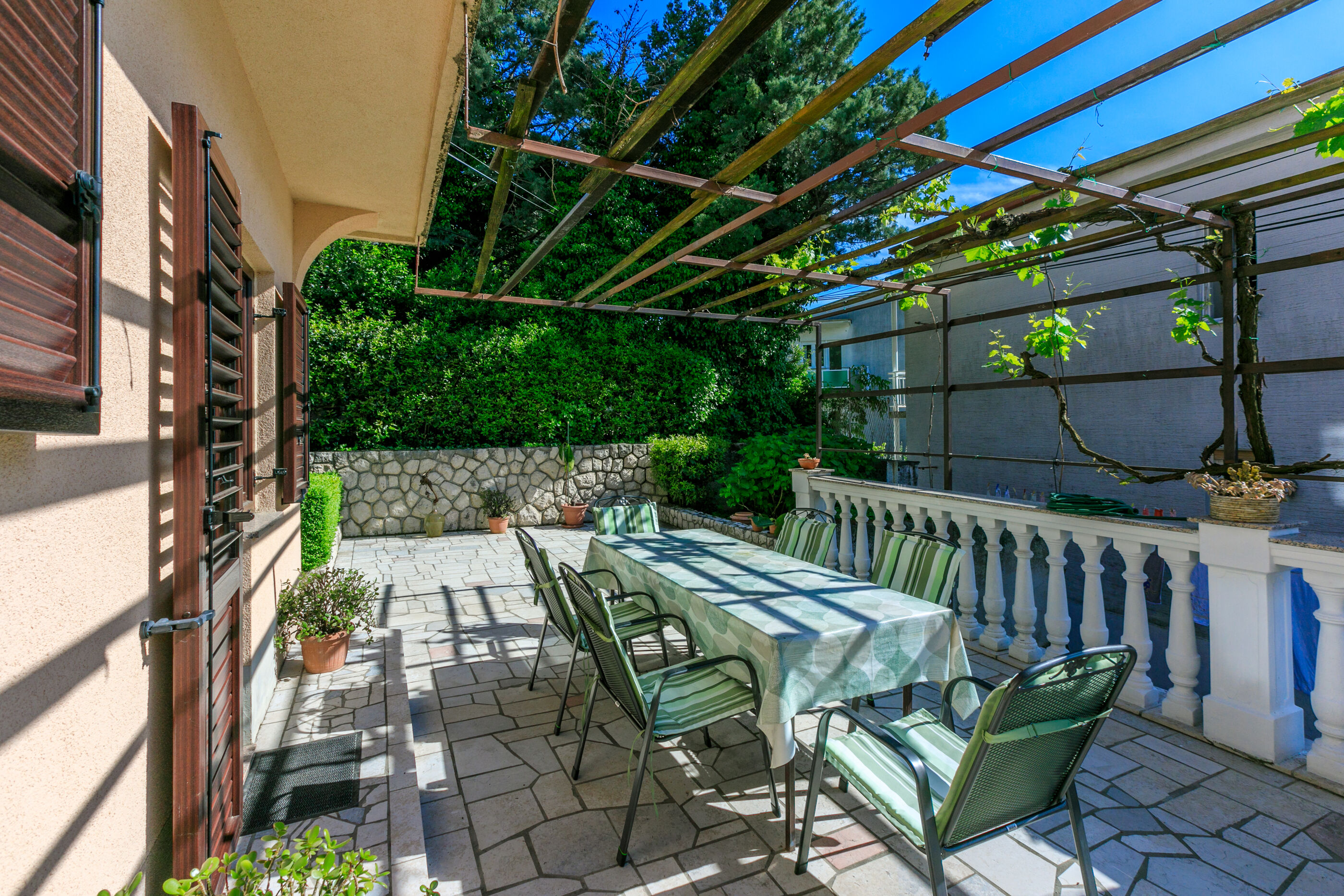 Apartments and Room Ružica 60661-A3