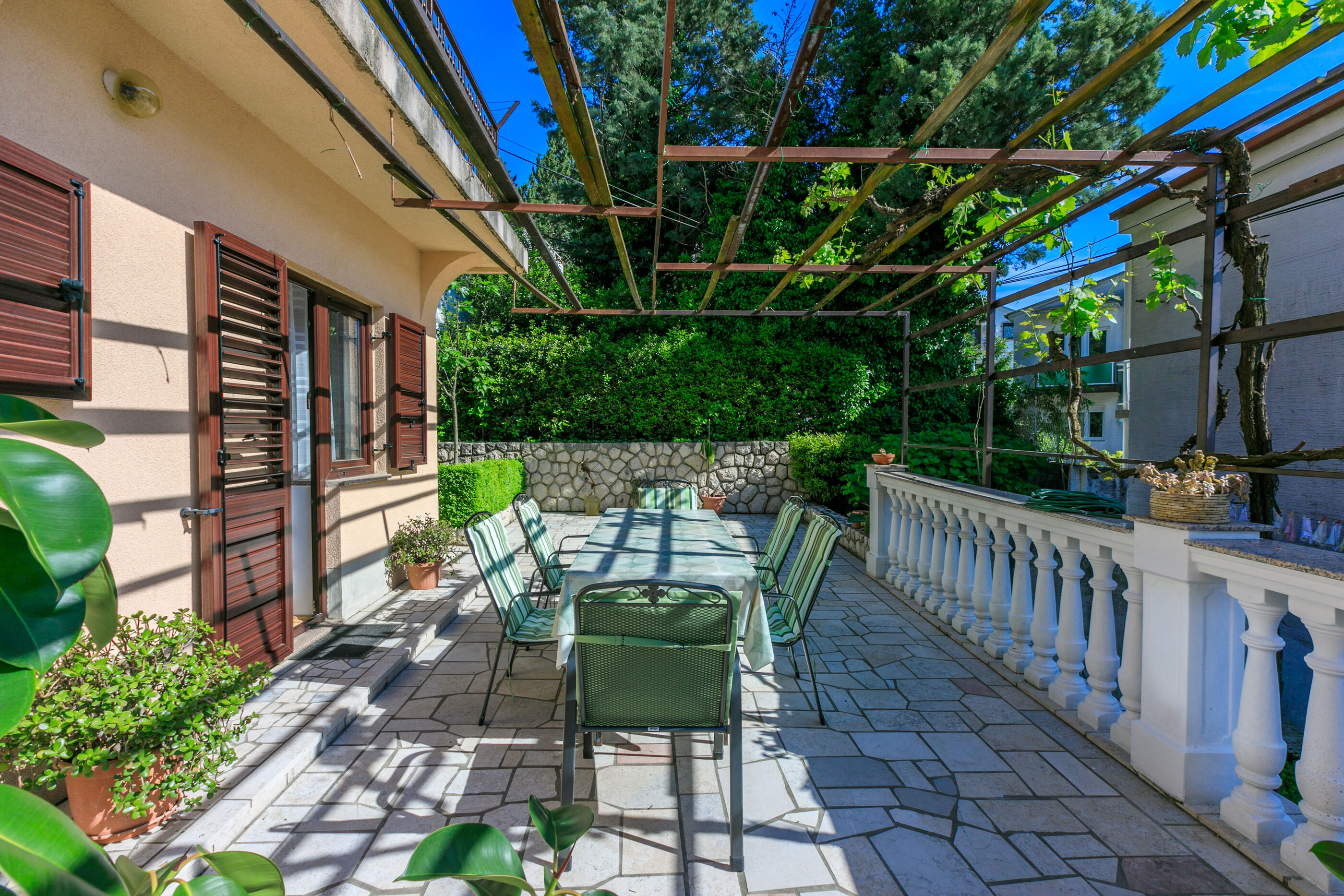 Apartments and Room Ružica 60661-A3