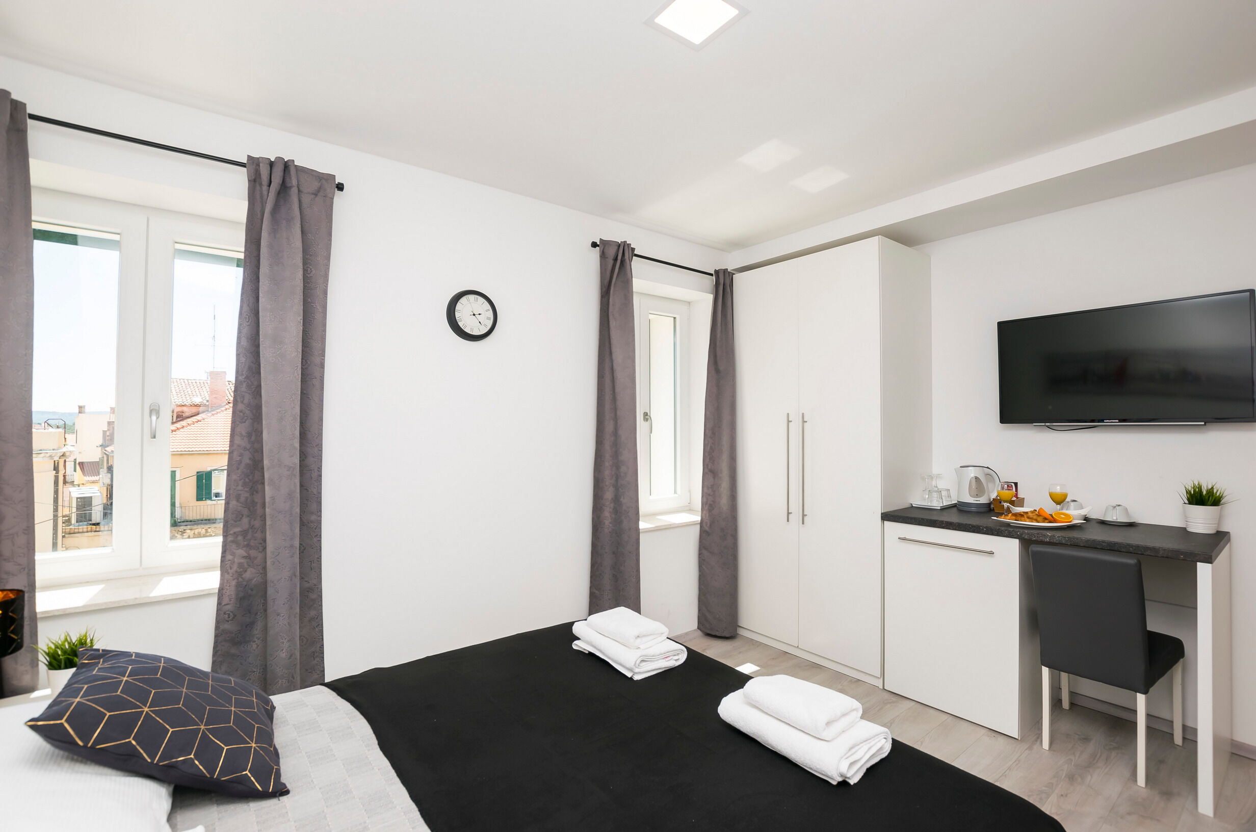 Apartments and Rooms Adriatic Suites 80461-S6