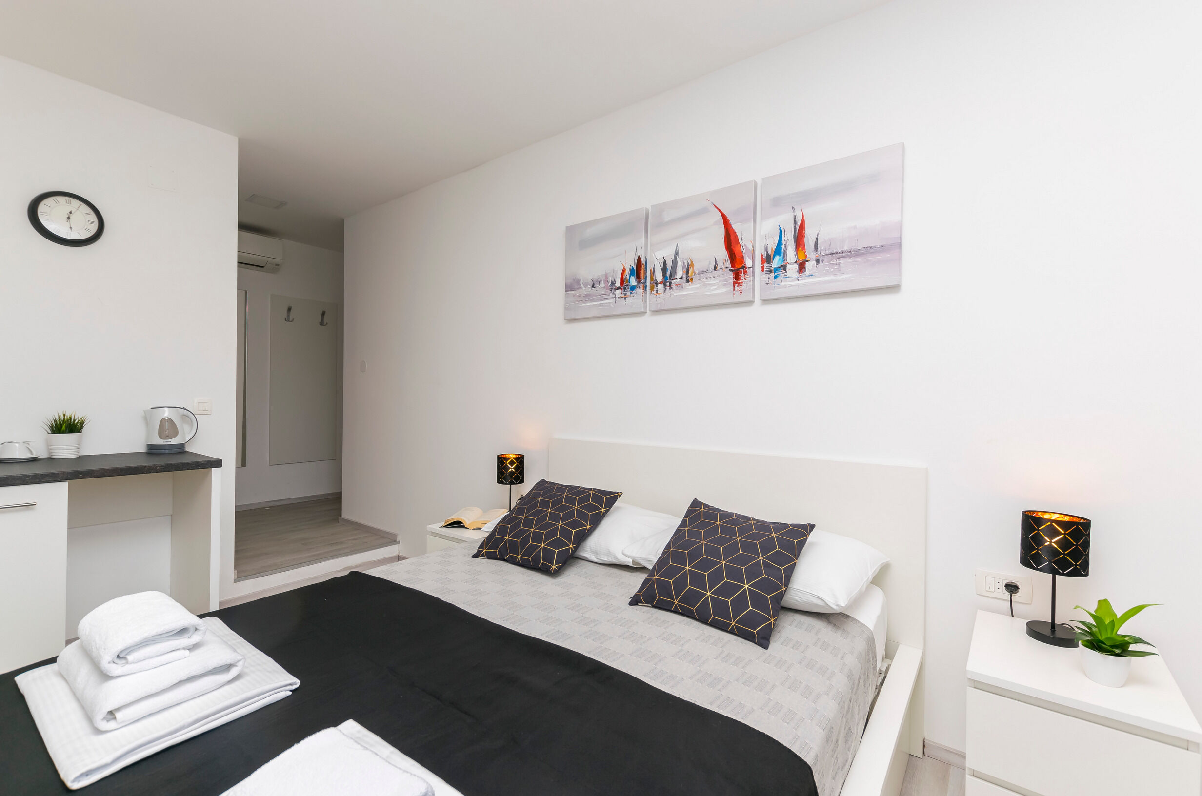 Apartments and Rooms Adriatic Suites 80461-S3