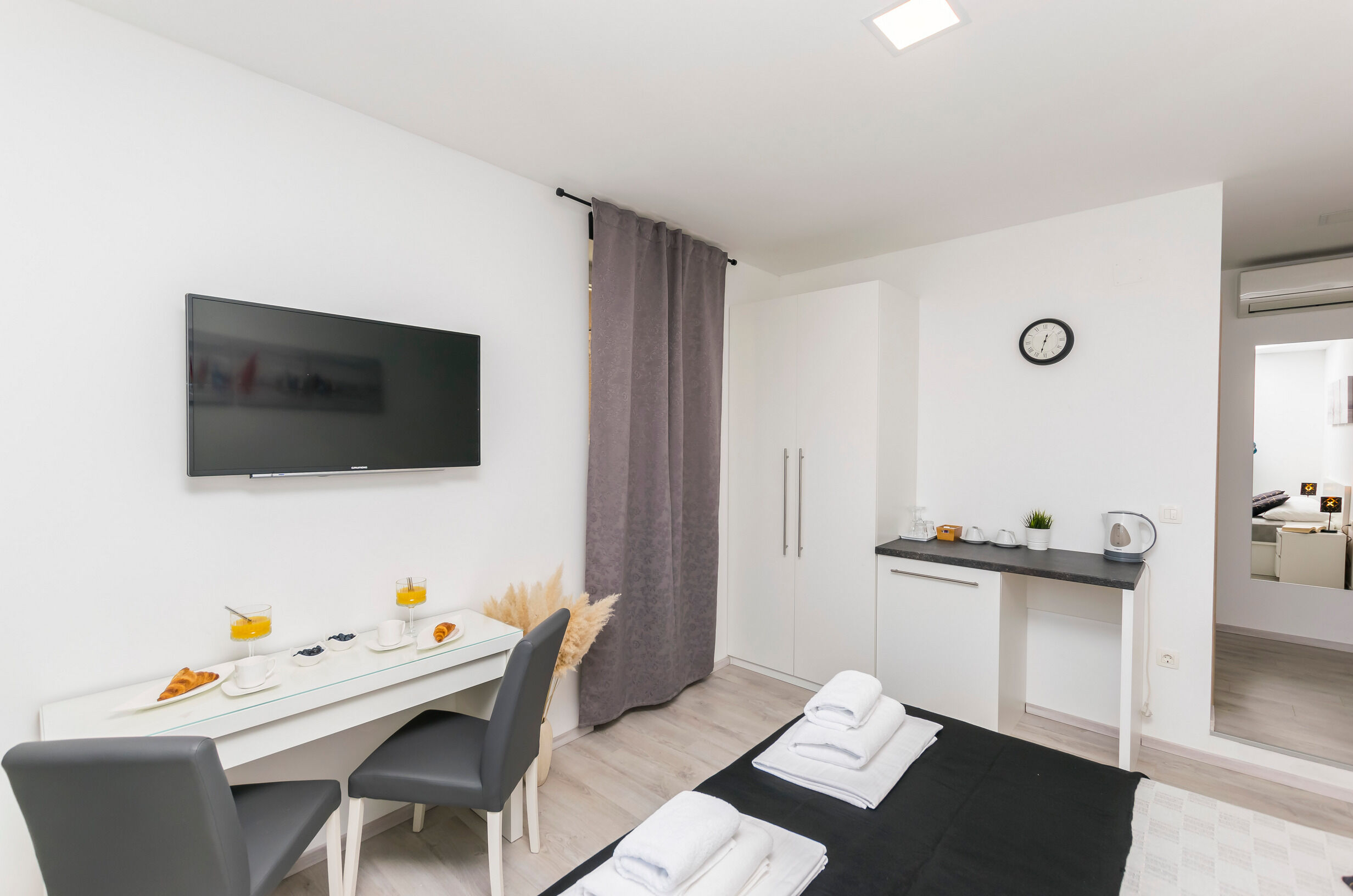 Apartments and Rooms Adriatic Suites 80461-S3