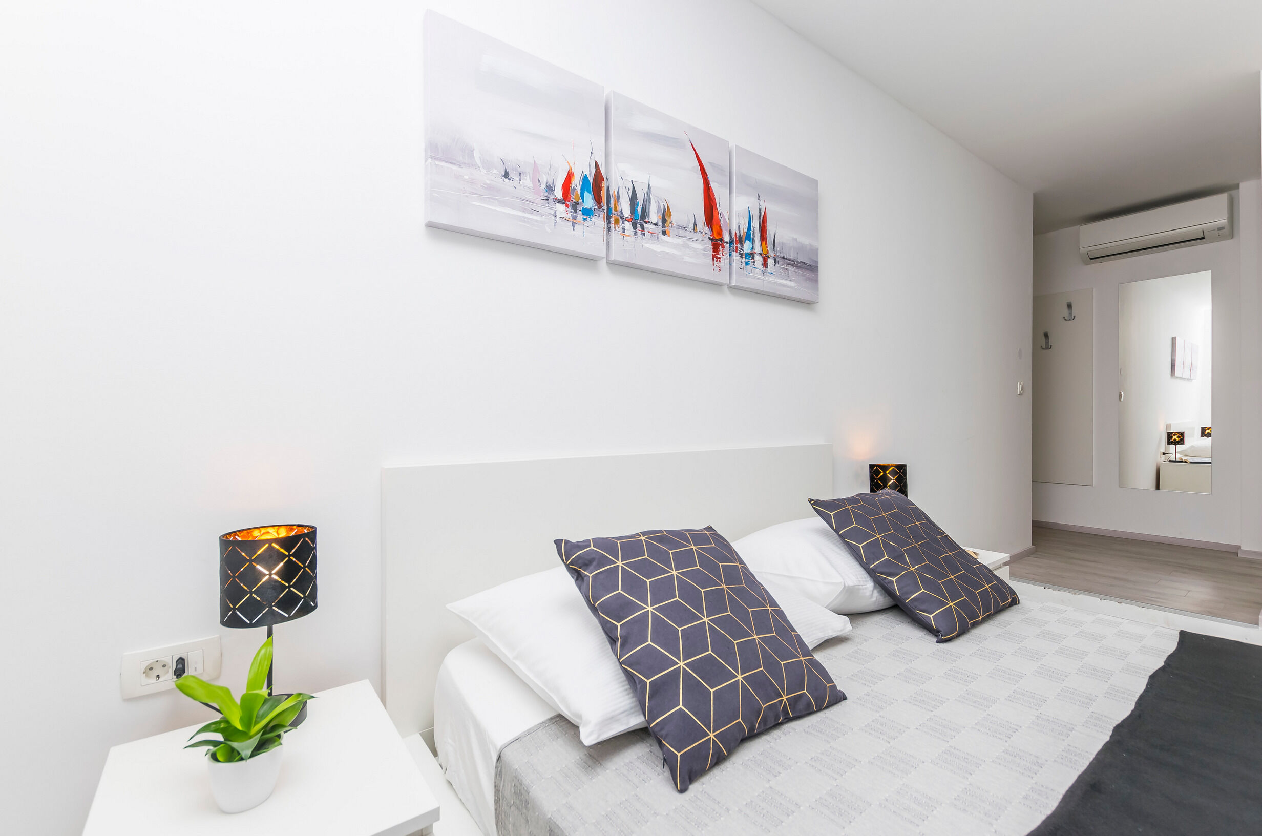 Apartments and Rooms Adriatic Suites 80461-S1