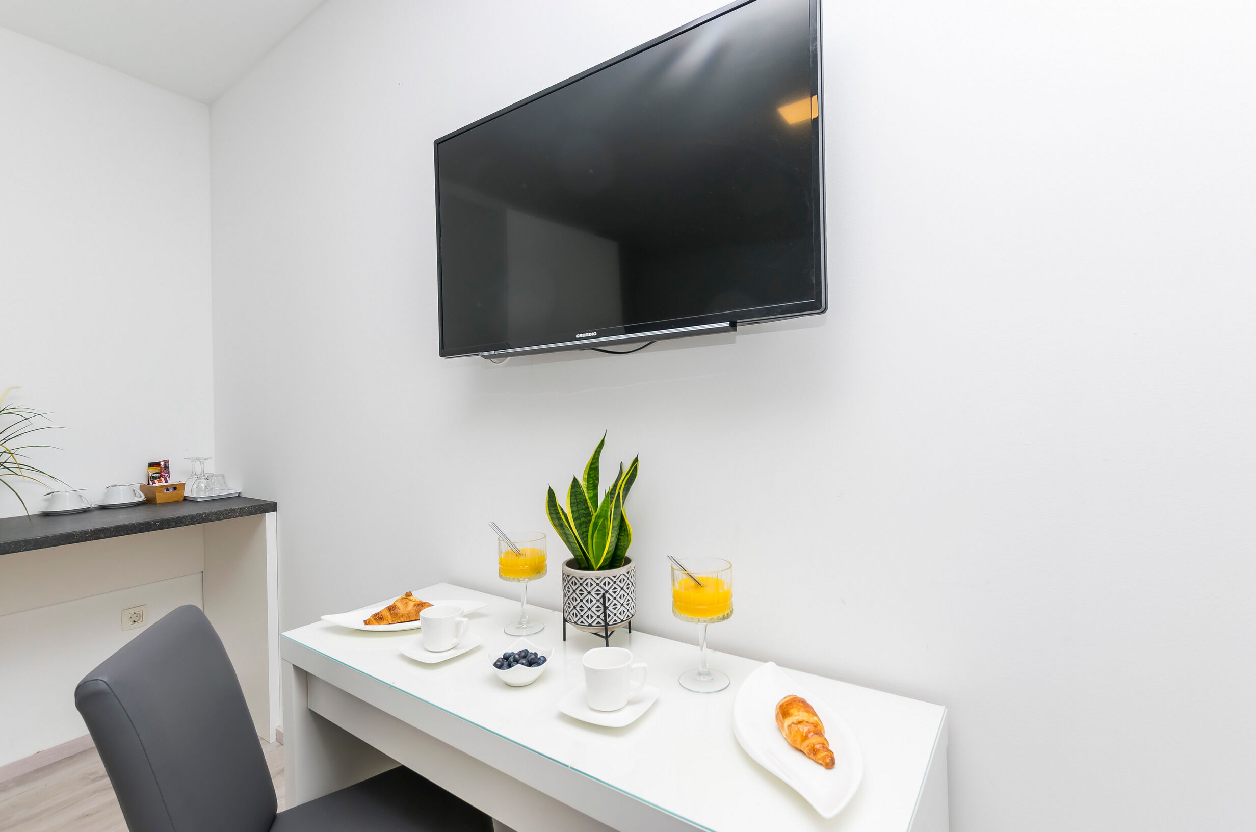 Apartments and Rooms Adriatic Suites 80461-S1