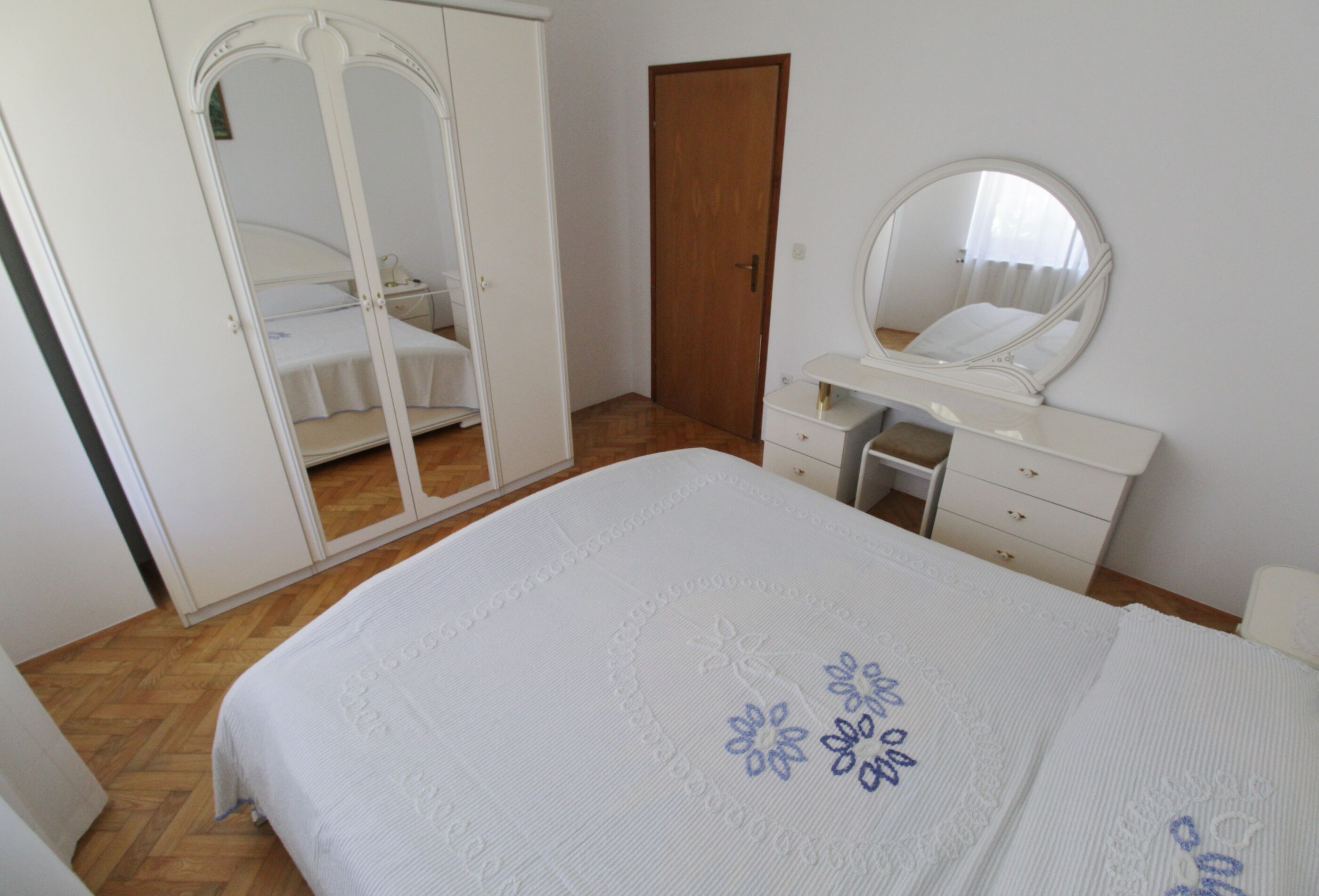 Apartments Marija Savudrija 81514-A1