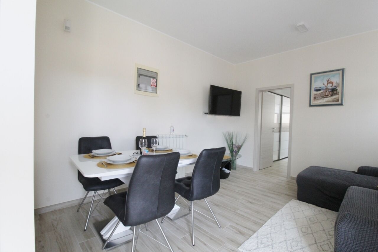 Apartments Enea Savudrija 81515-A2
