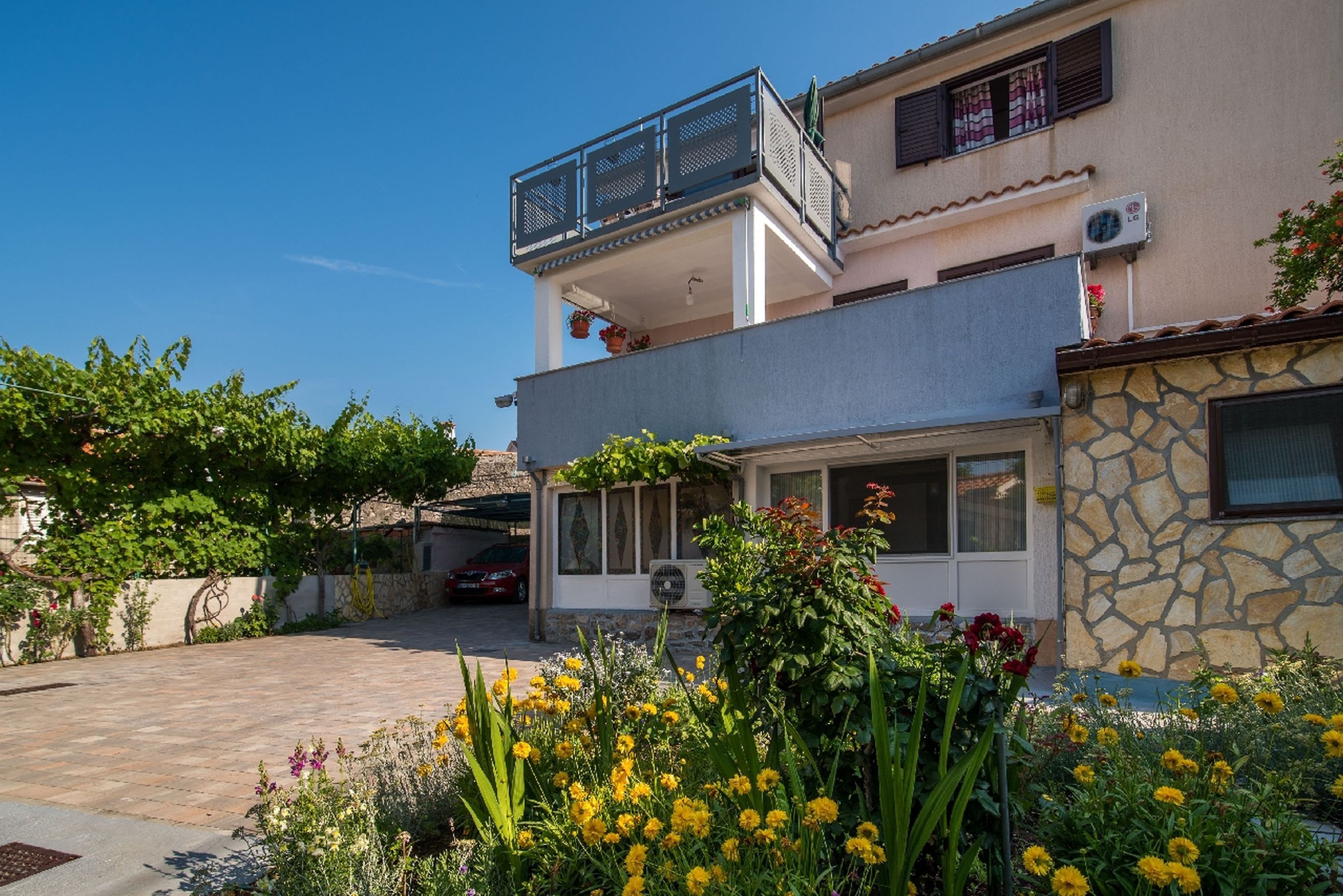 Apartment Sandra 15451-A1