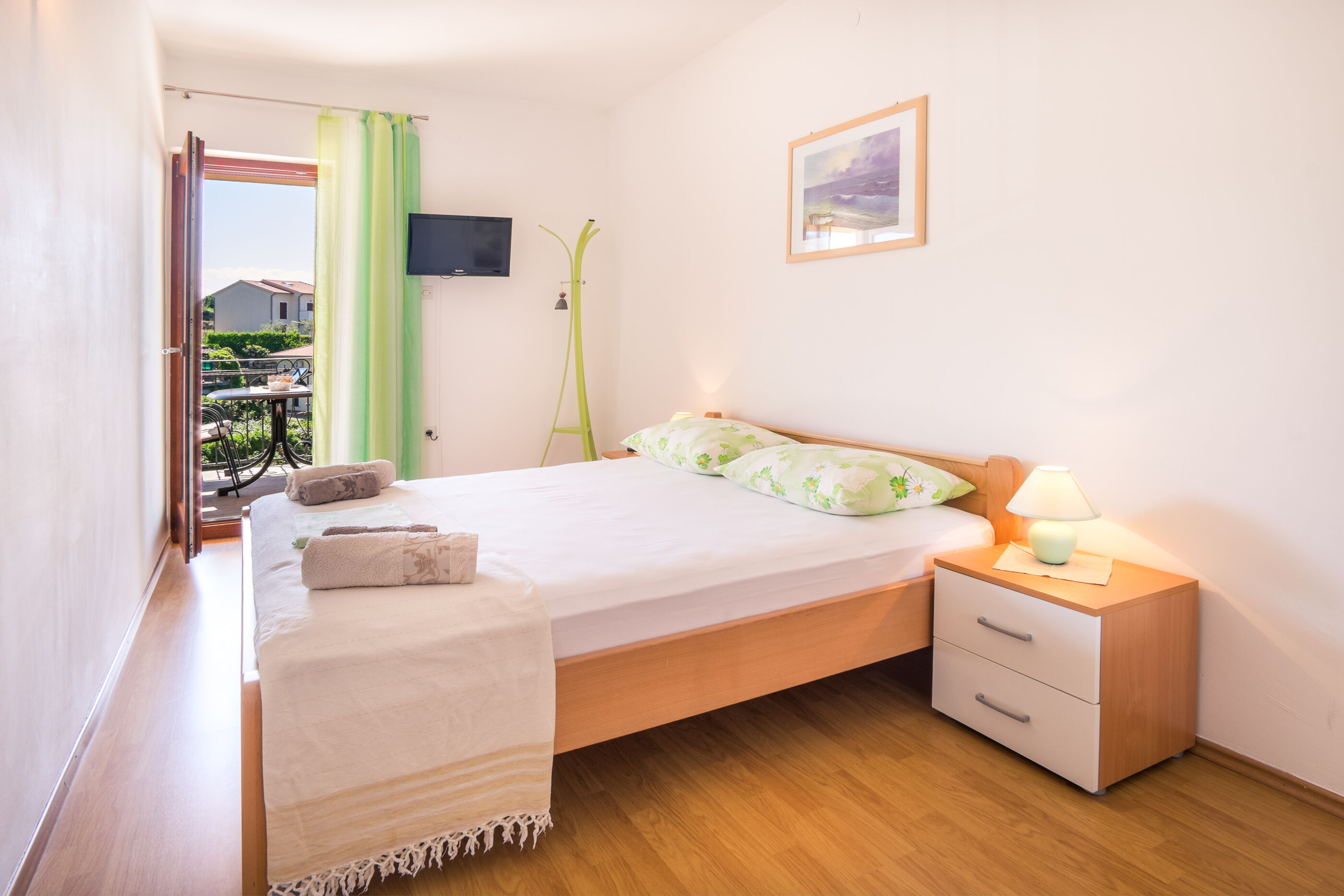 Apartments Skomeršić 15611-A2