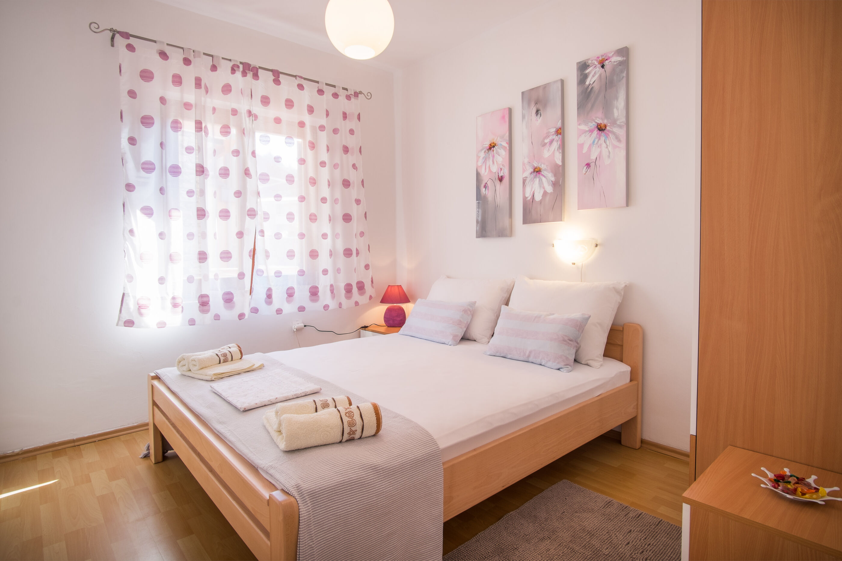 Apartments Skomeršić 15611-A3