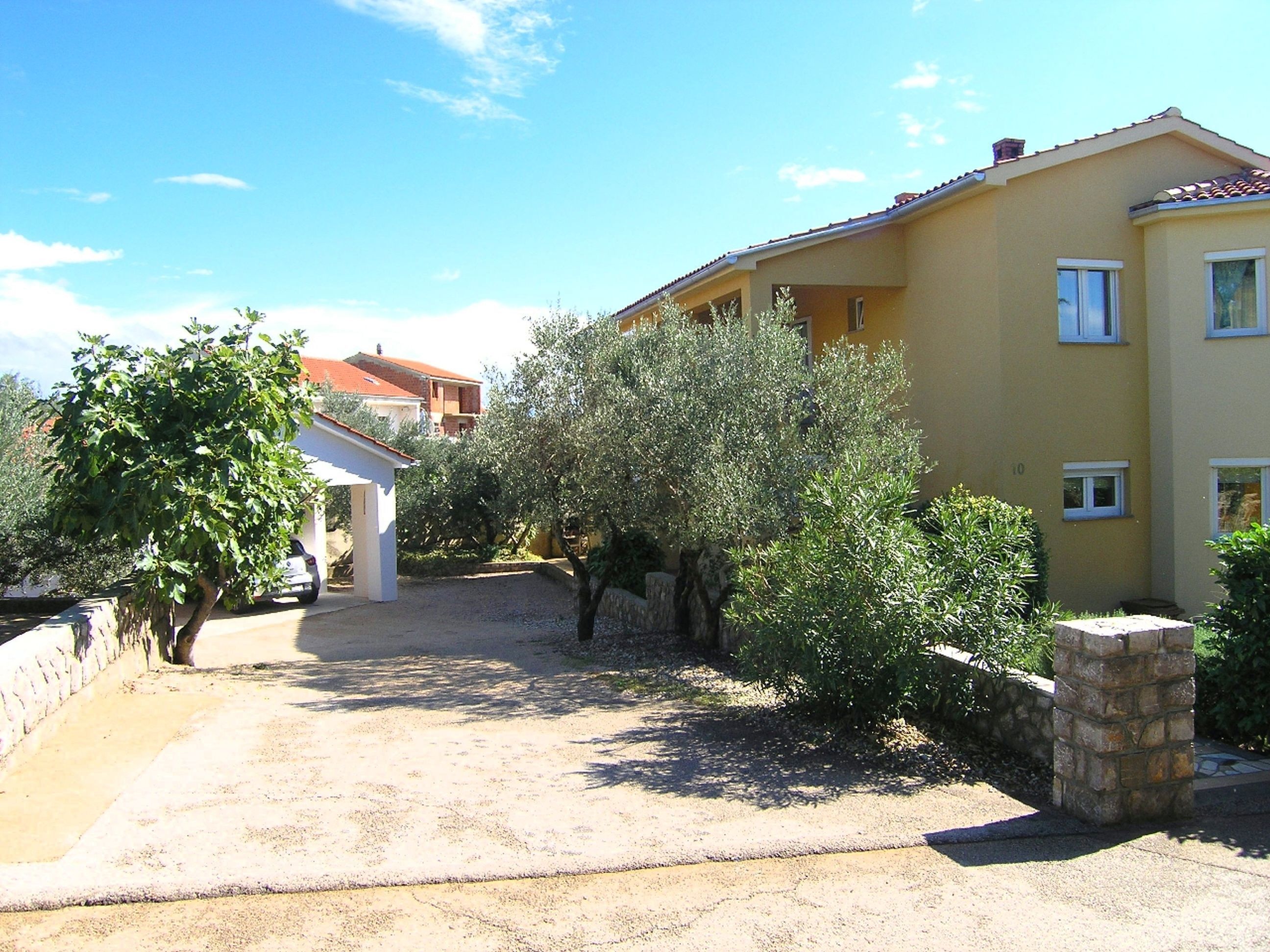 Apartments Ivan 15781-A2
