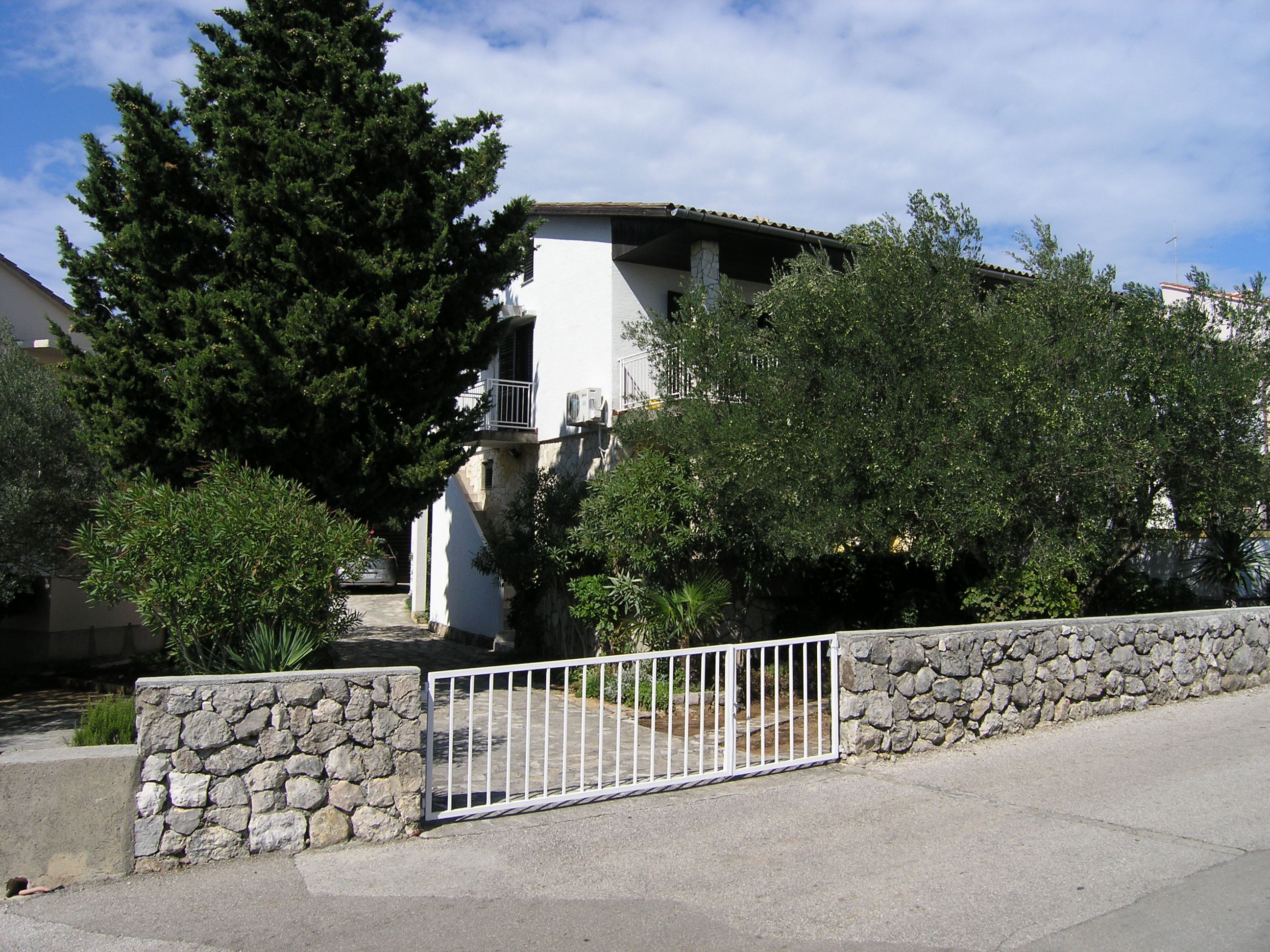 Apartments Plach 15841-A2