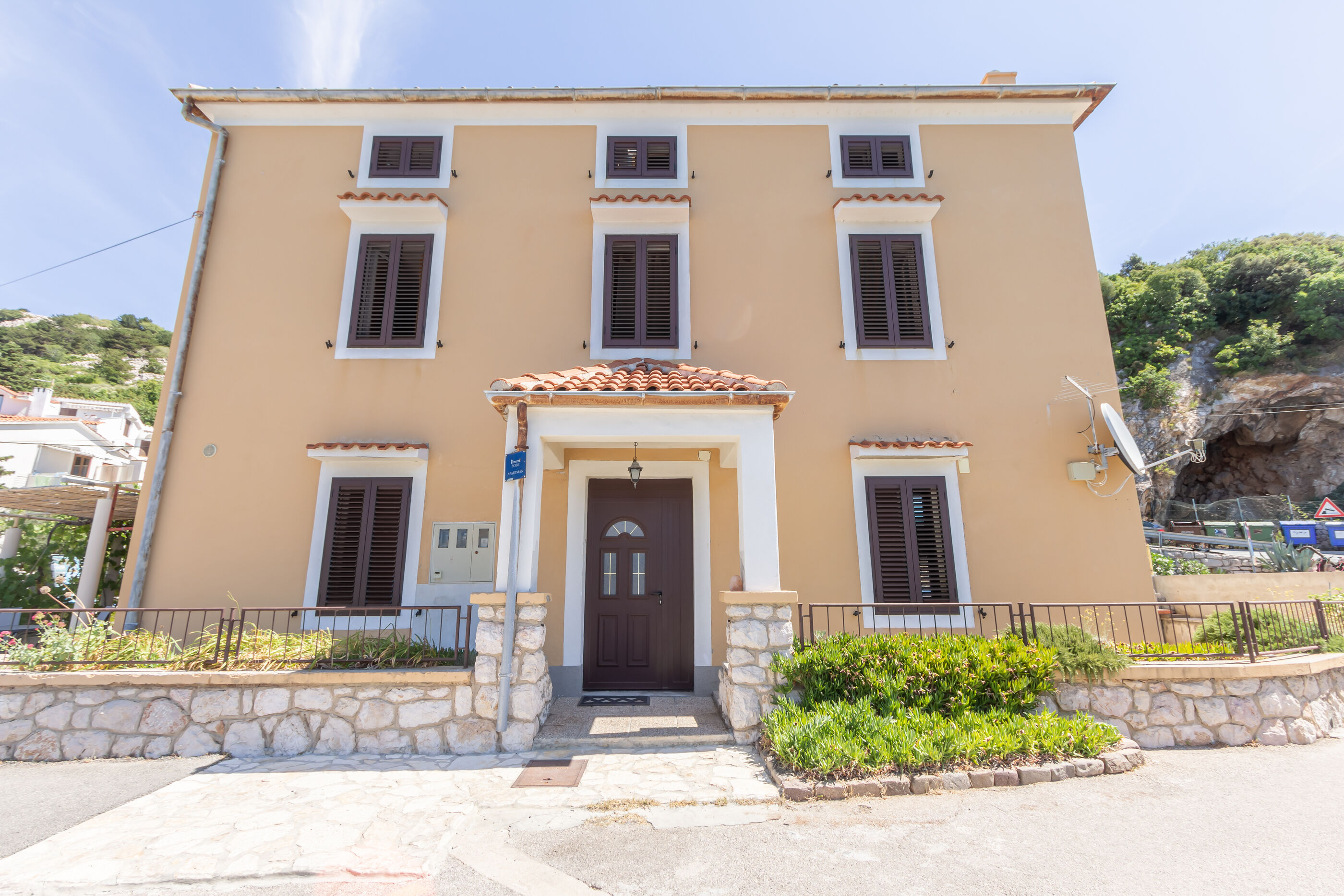 Apartment Alina 79637-A1