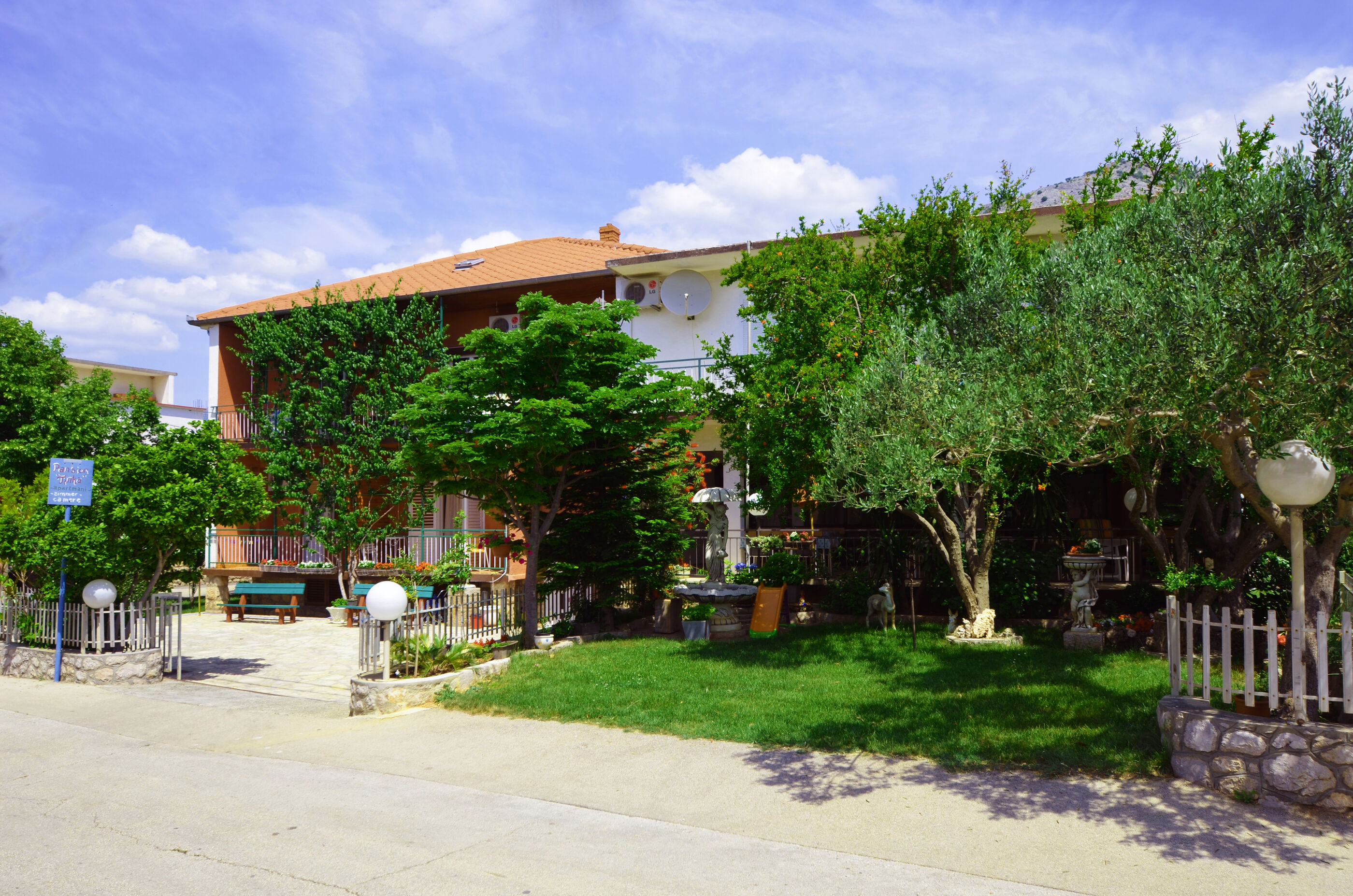 Apartments and Rooms Tinka 40349-S3