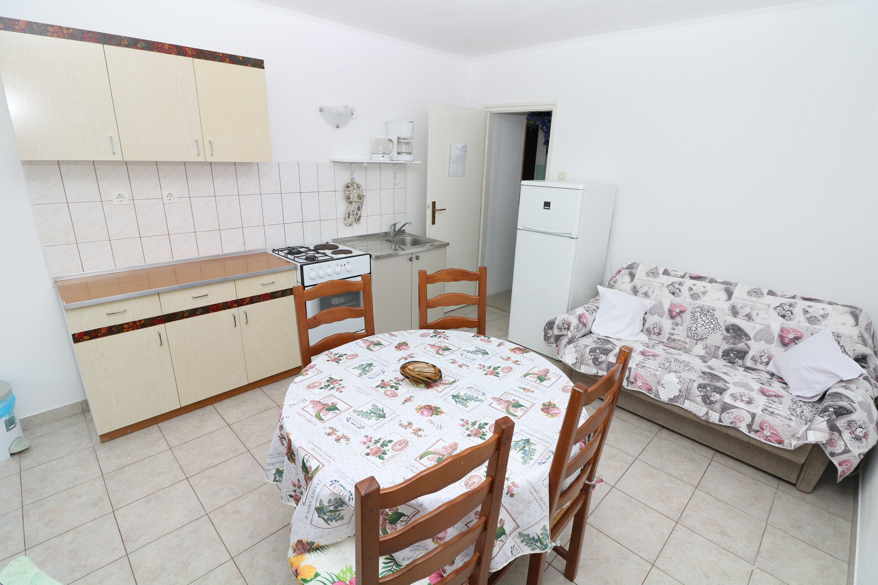 Apartments Karolina 25342-A1