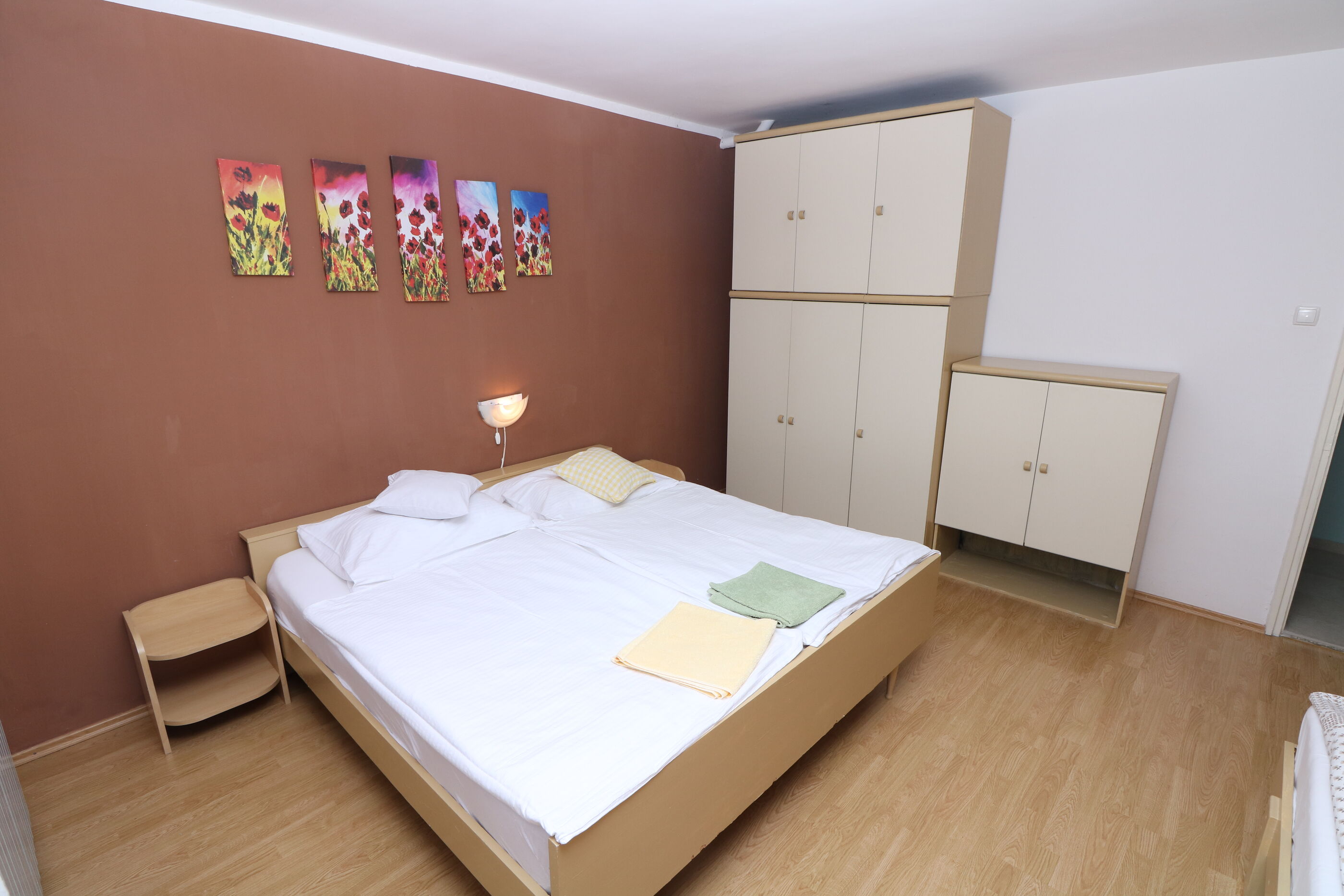 Apartments Karolina 25342-A1