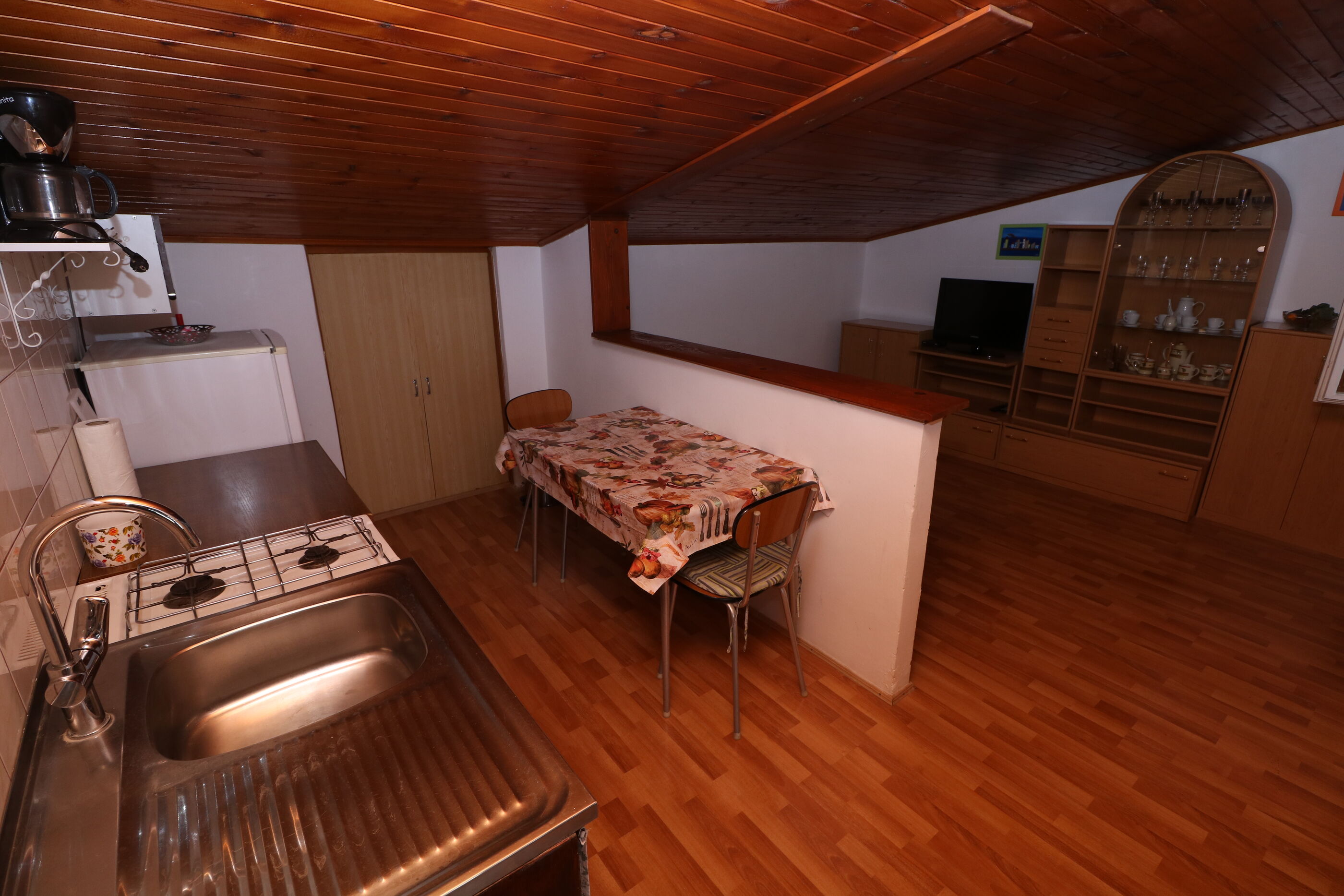Apartments Karolina 25342-A3