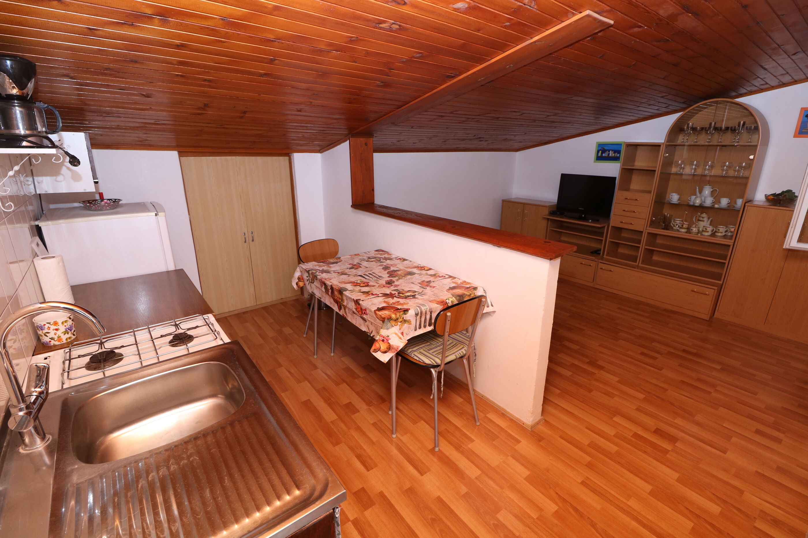 Apartments Karolina 25342-A3