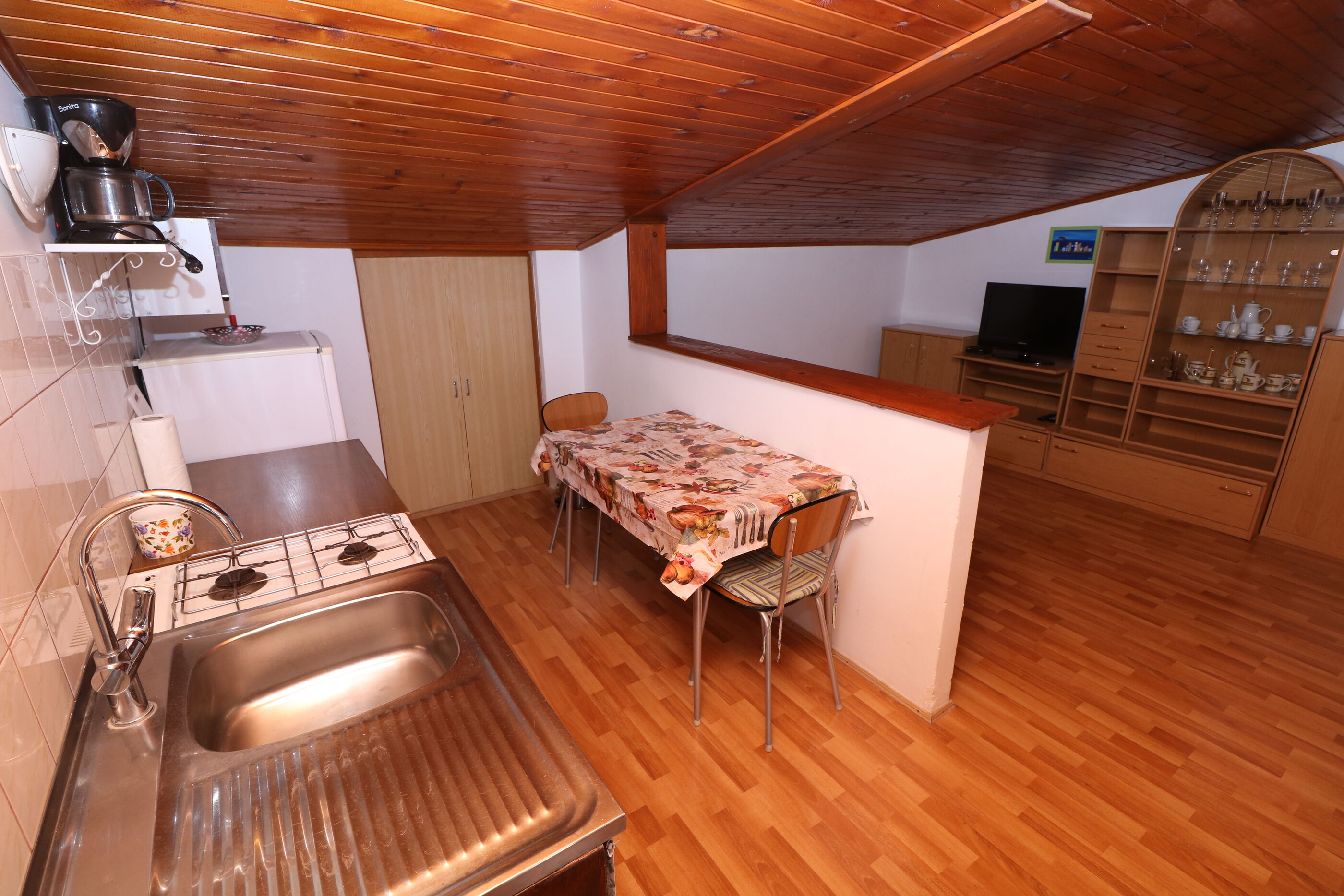 Apartments Karolina 25342-A3