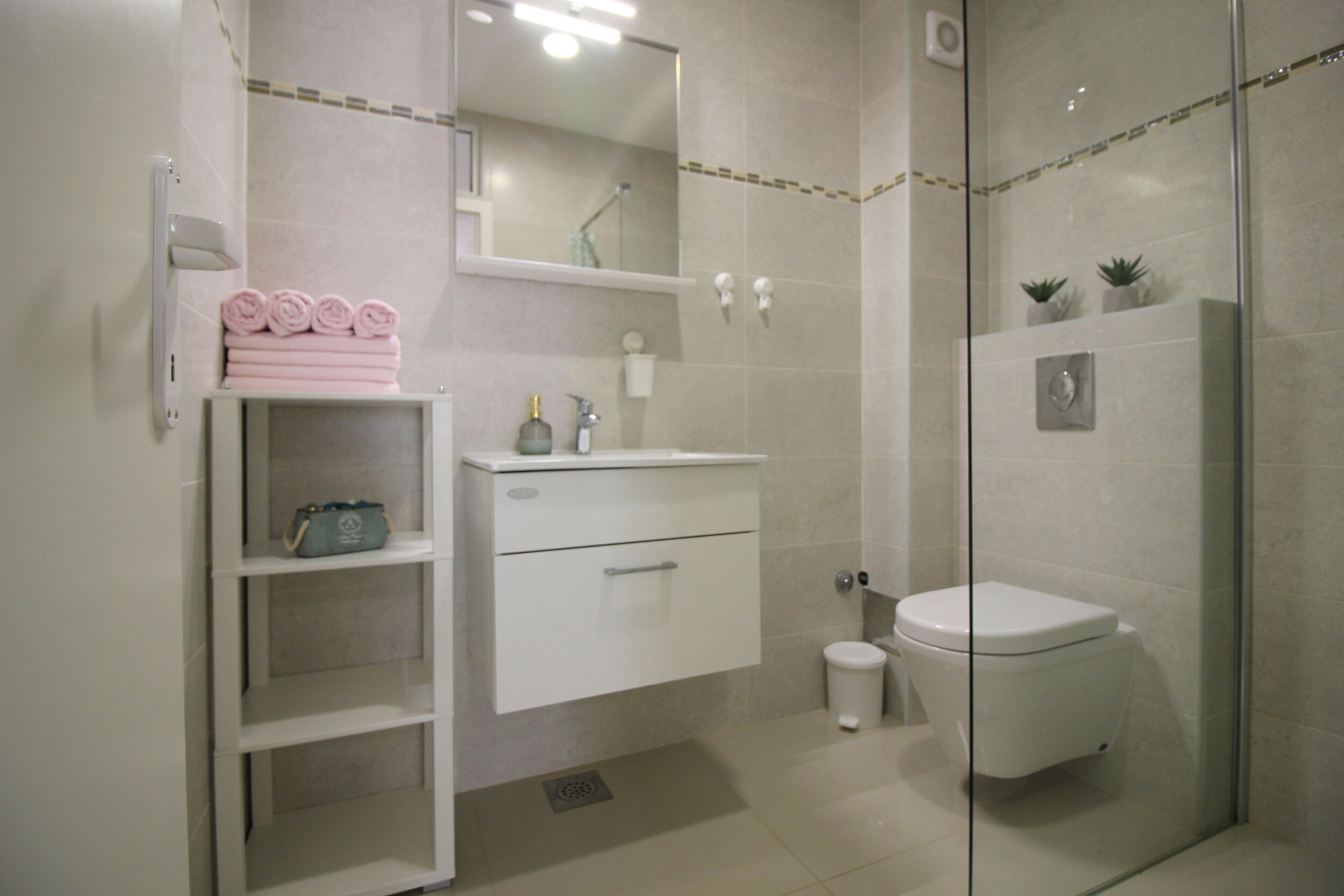 Apartment Zen 82685-A1