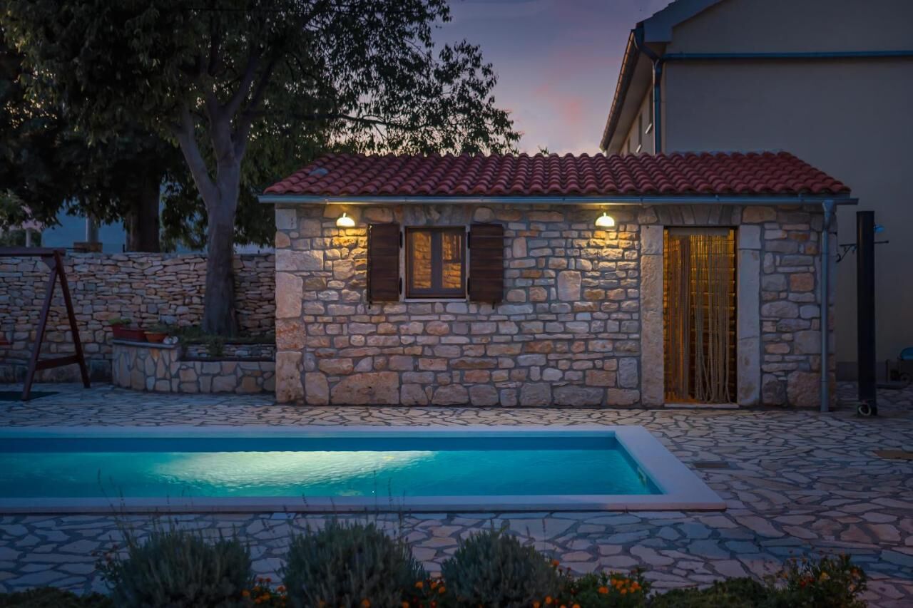 Villa Tihomir V3271-K1
