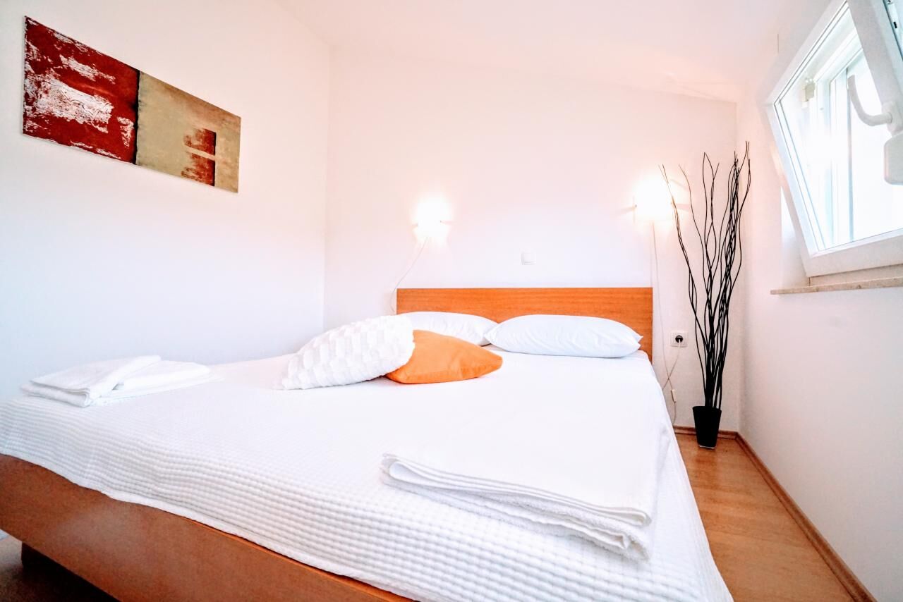 Apartment Mimy Zambratija 81518-A1