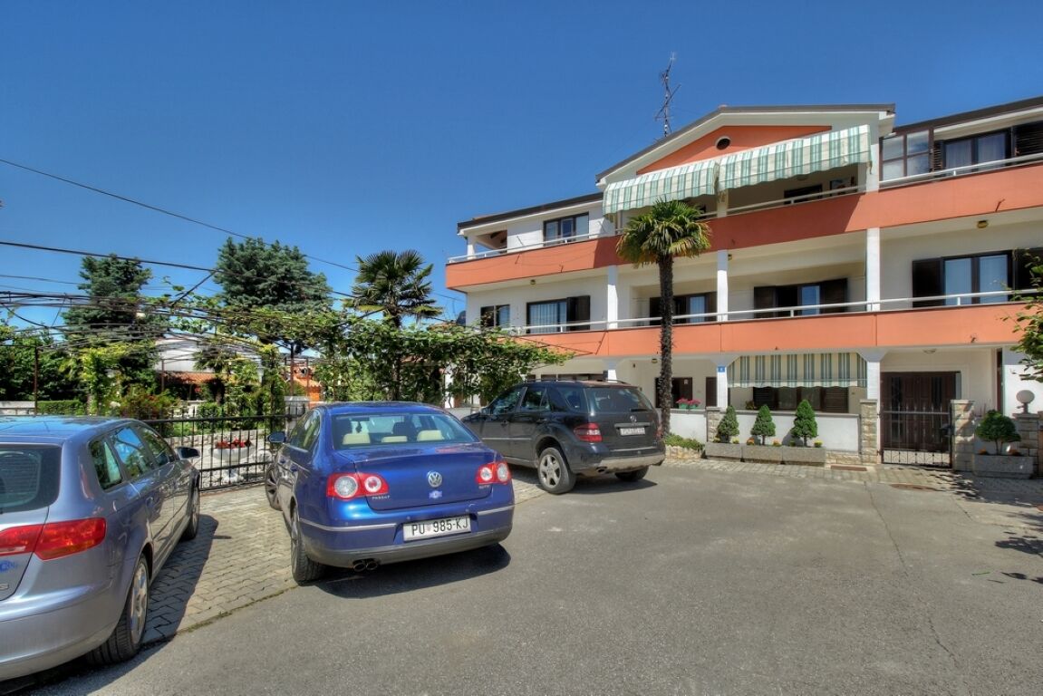 Apartments Sonja Zambratija 81519-A2