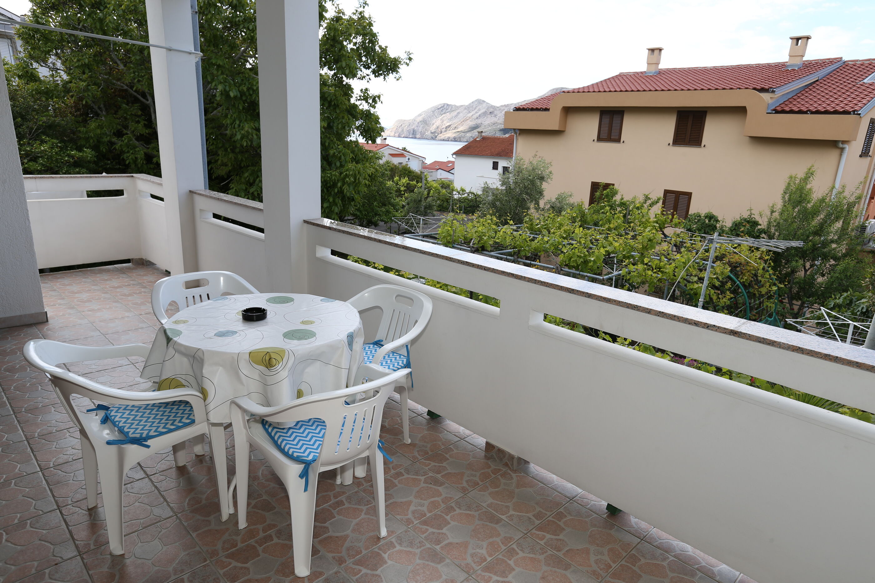 Apartments Nada 25347-A3