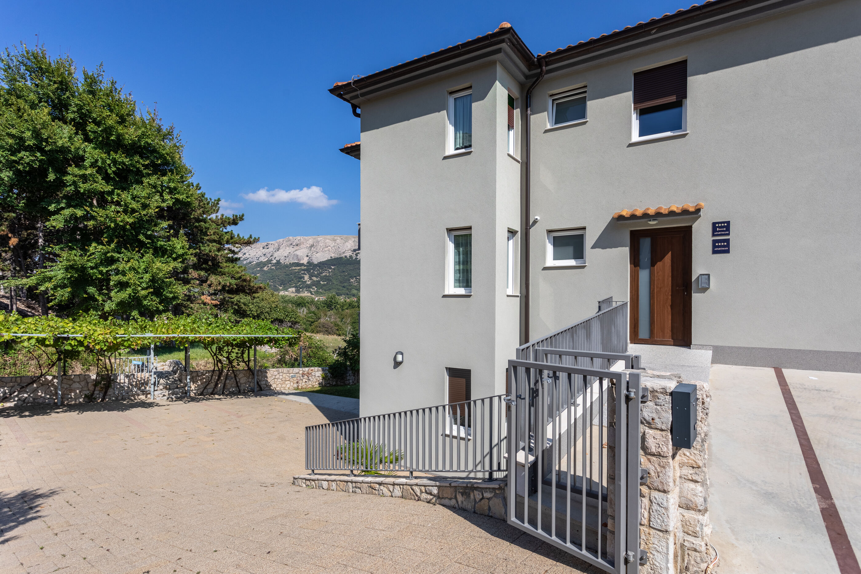 Apartments Kovac 83111-A2