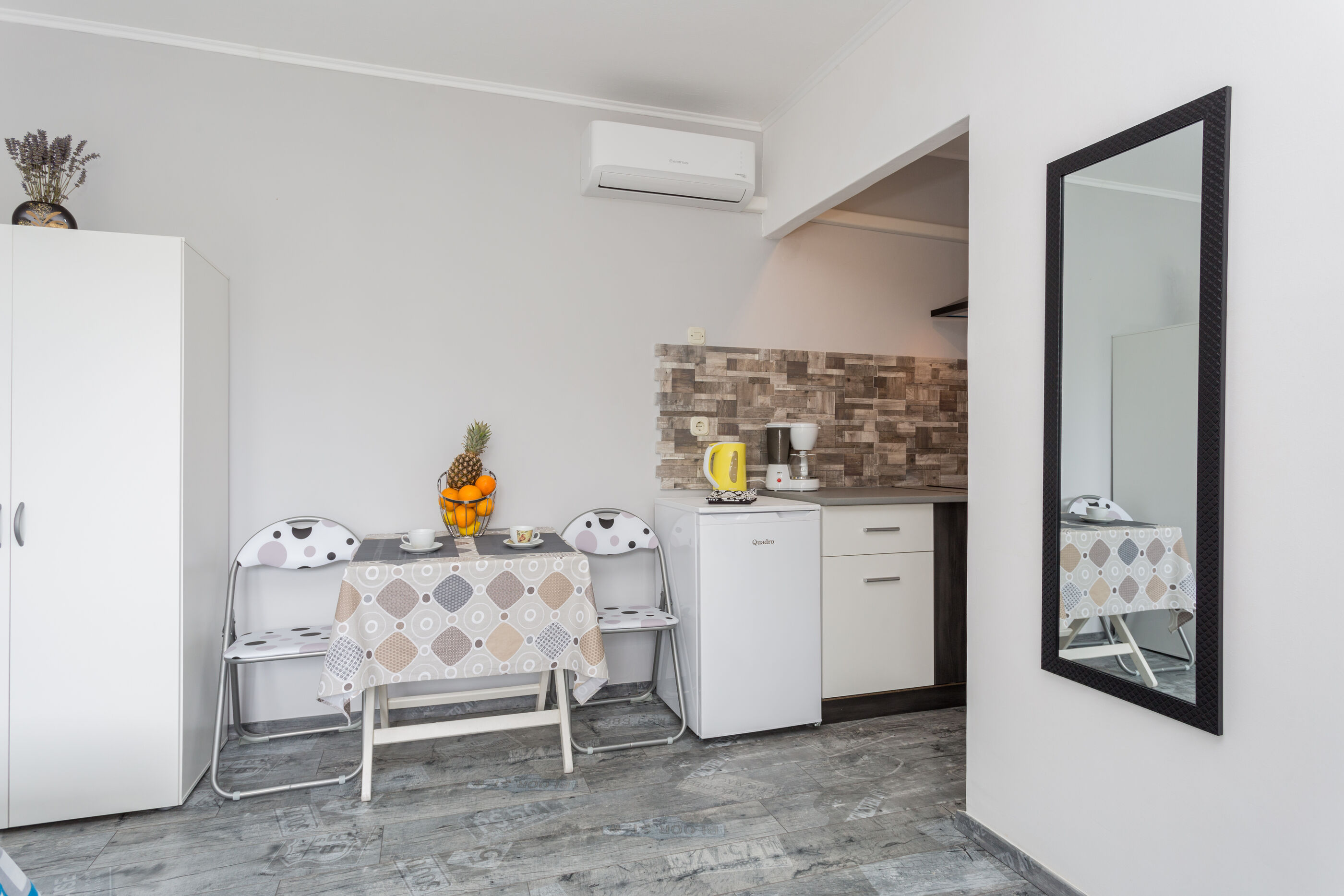 Apartments and Room Gilda 79593-A2