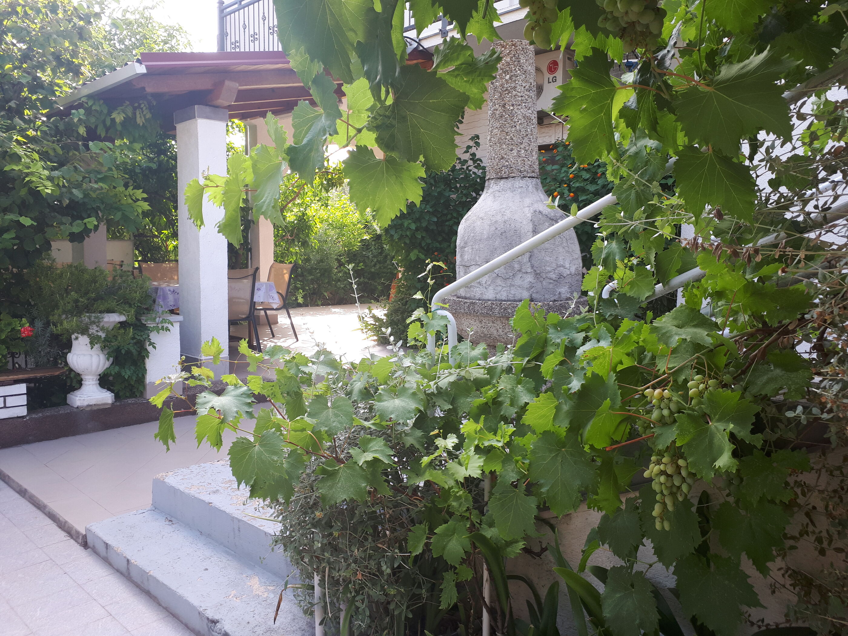 Apartments TINKA-with beautiful garden 40344-A1