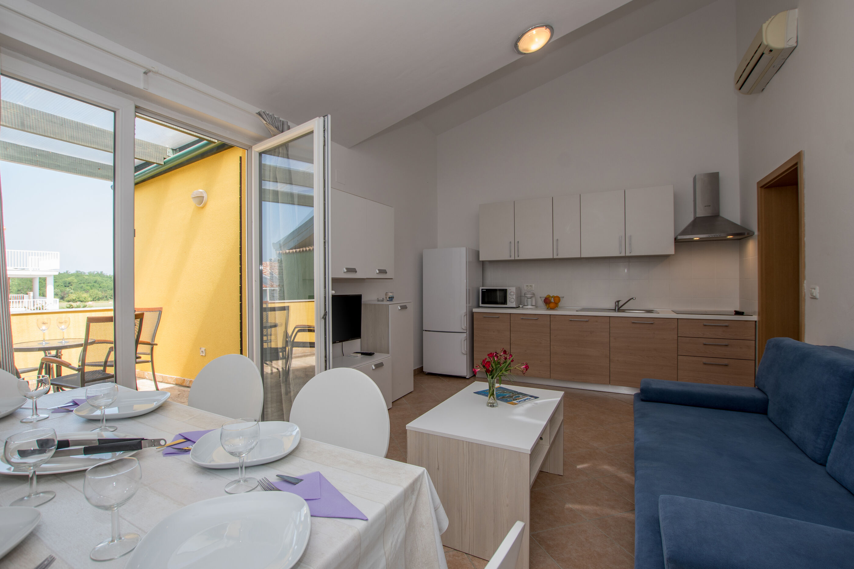 Apartments Faro Savudrija 83313-A2