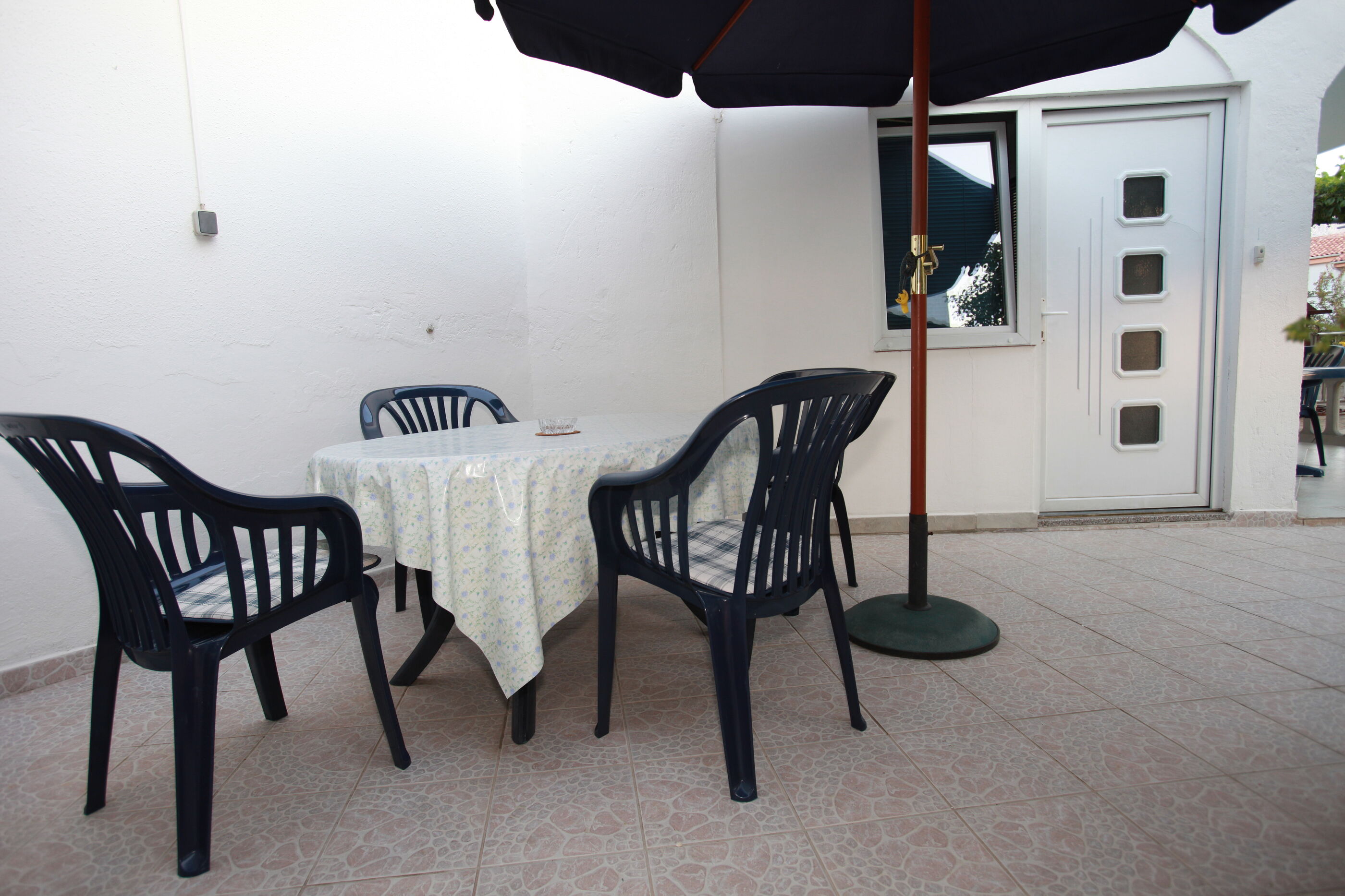 Apartments Nada i Ivan 83113-A1