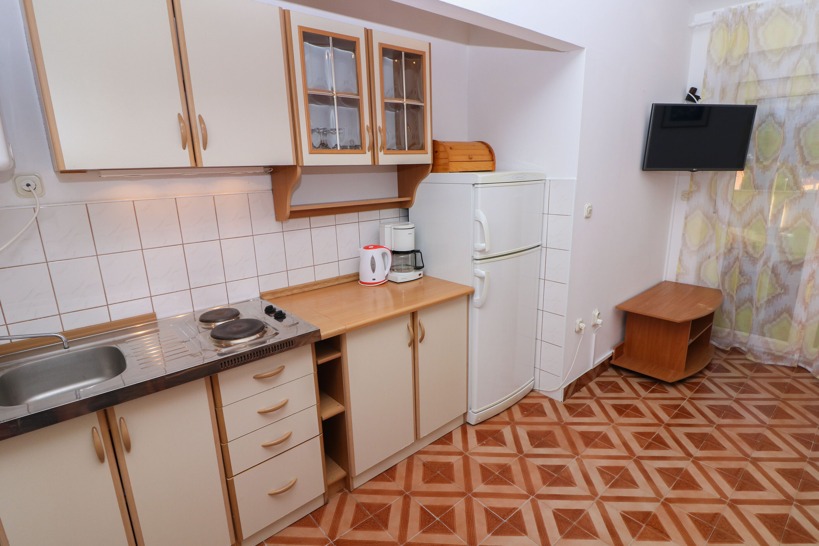 Apartments Polic 83115-A1