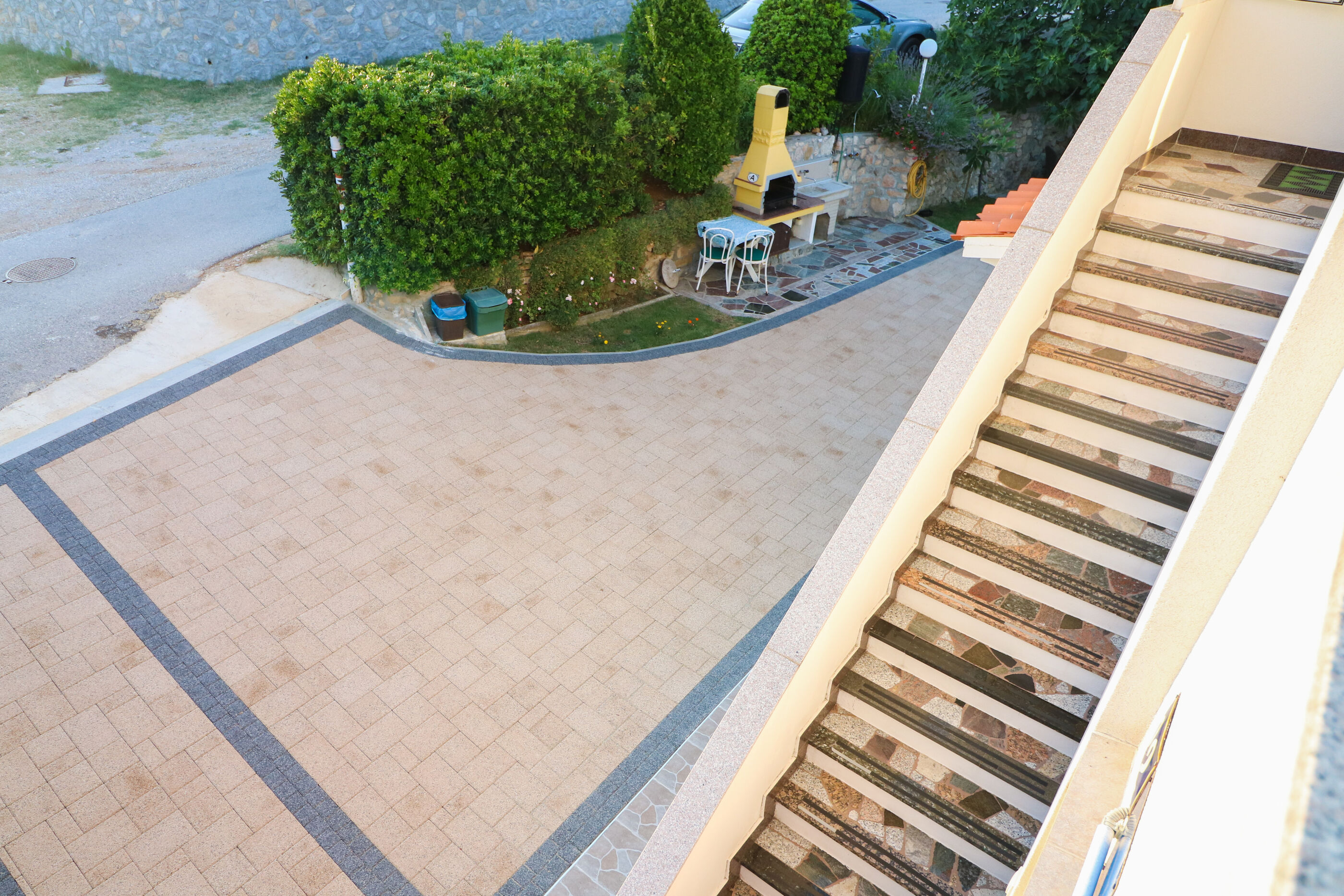 Apartments Polic 83115-A1