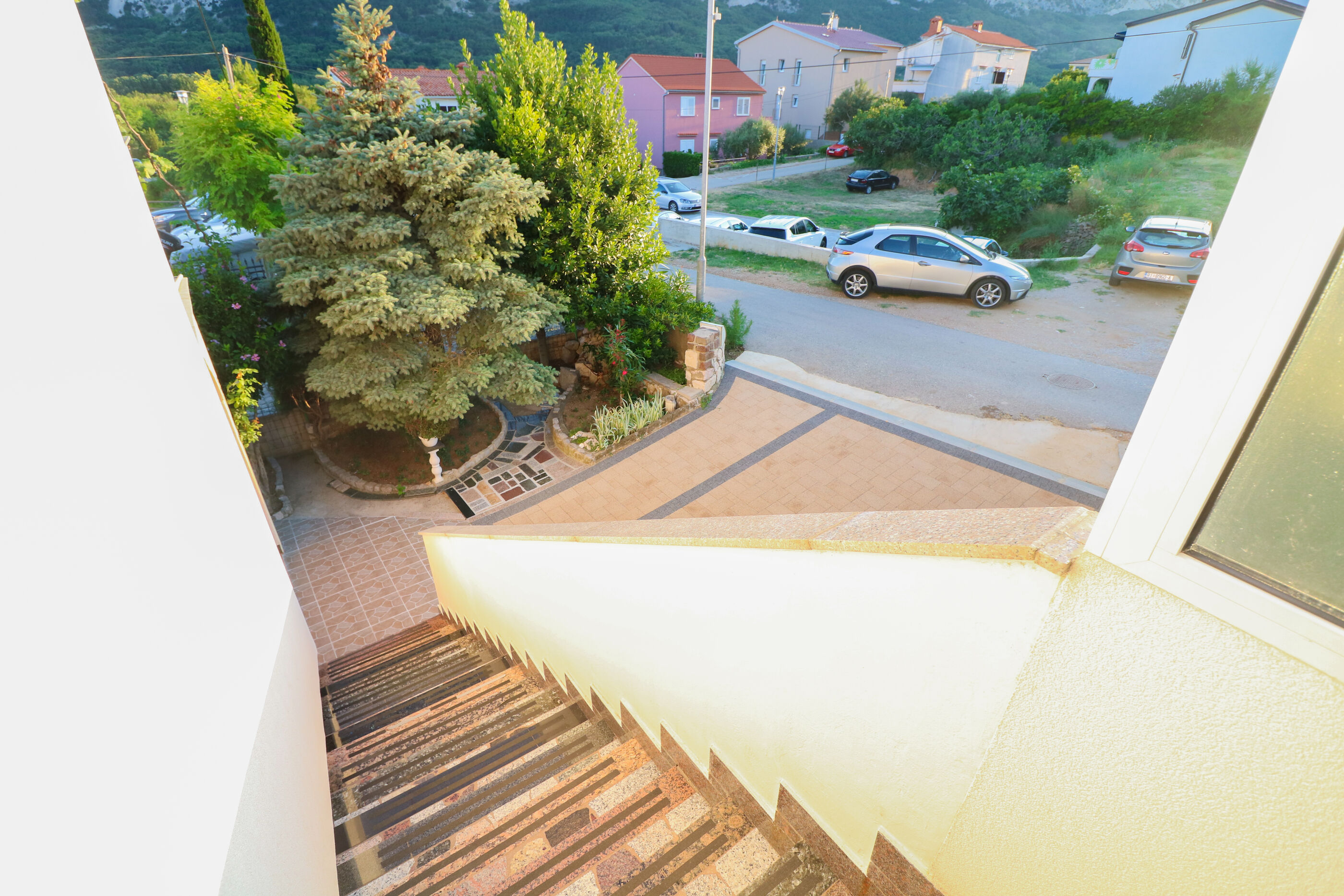 Apartments Polic 83115-A1